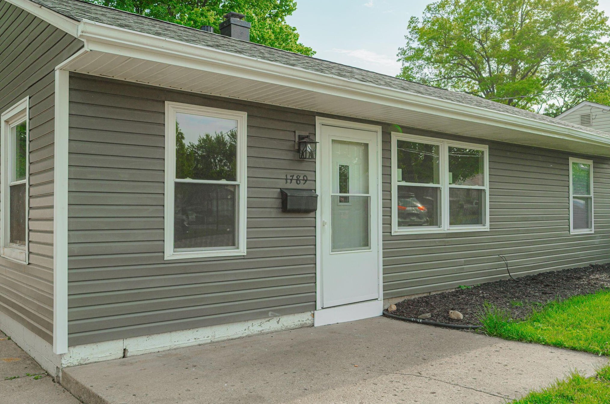 1789 Ransburg Ave, Columbus, OH 43223-2519