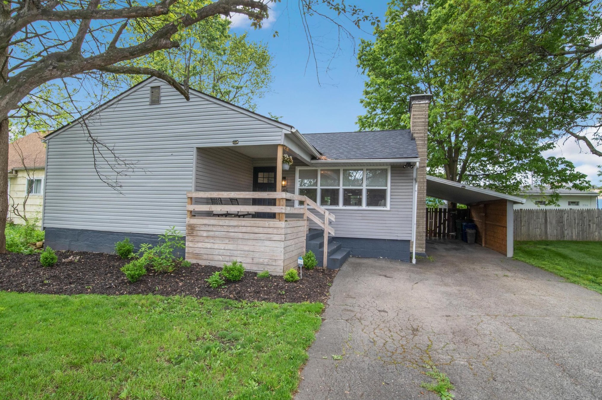745 Kingsbury Pl, Columbus OH  43209-2659 exterior