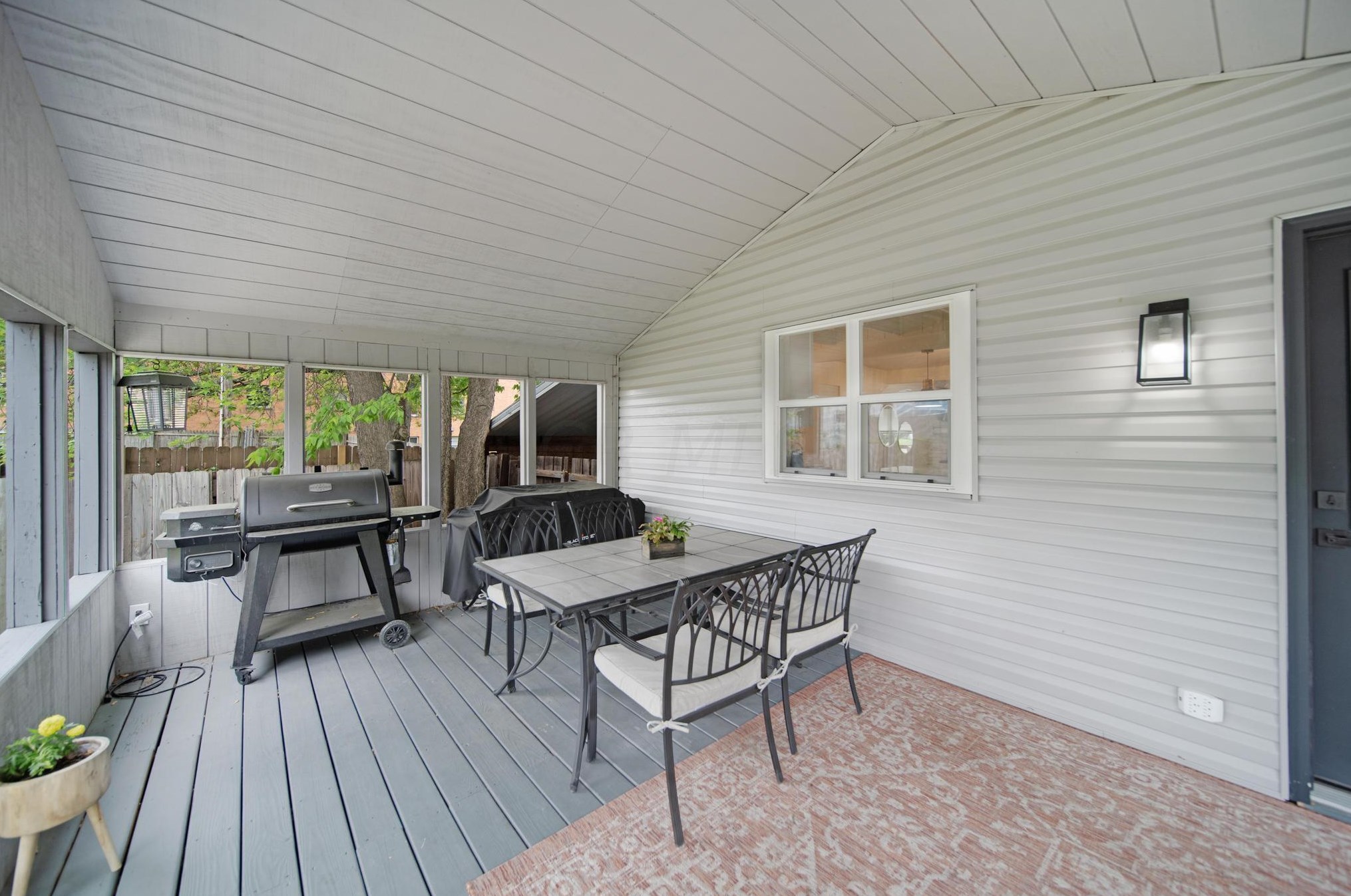 745 Kingsbury Pl, Columbus OH  43209-2659 exterior
