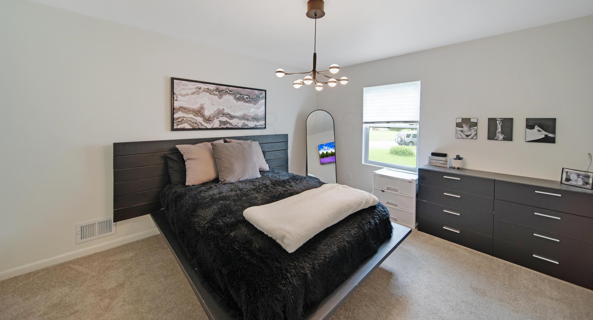 745 Kingsbury Pl, Columbus OH  43209-2659 exterior