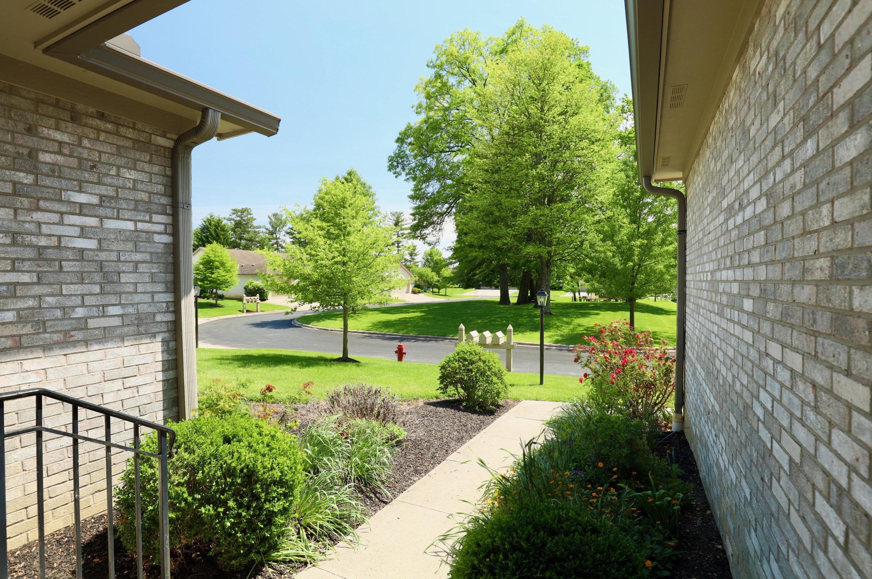 370 Castle Pines Dr, Columbus, OH 43230-6828
