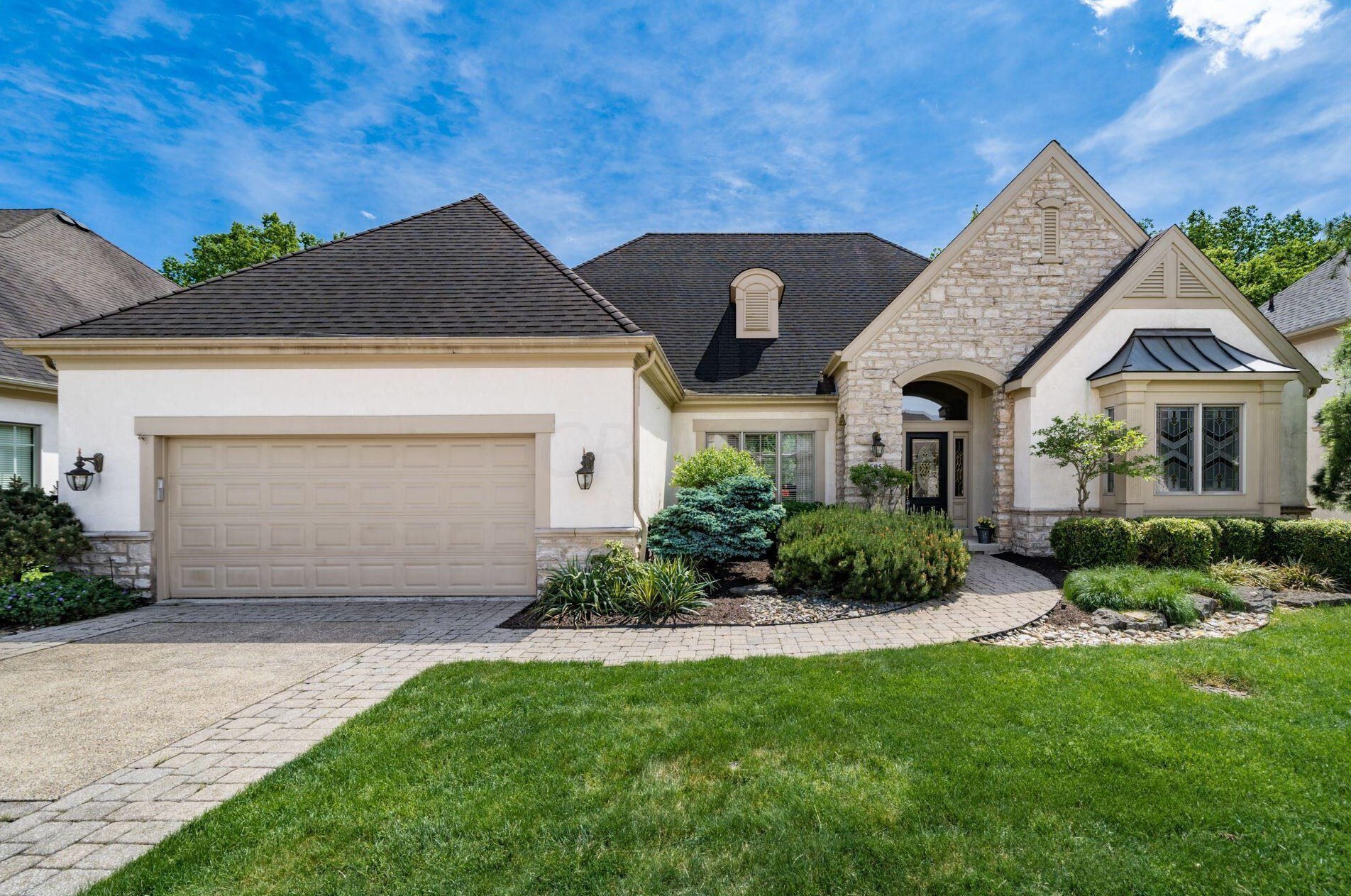 695 Camden Yard Ct, Columbus, OH 43235-3492