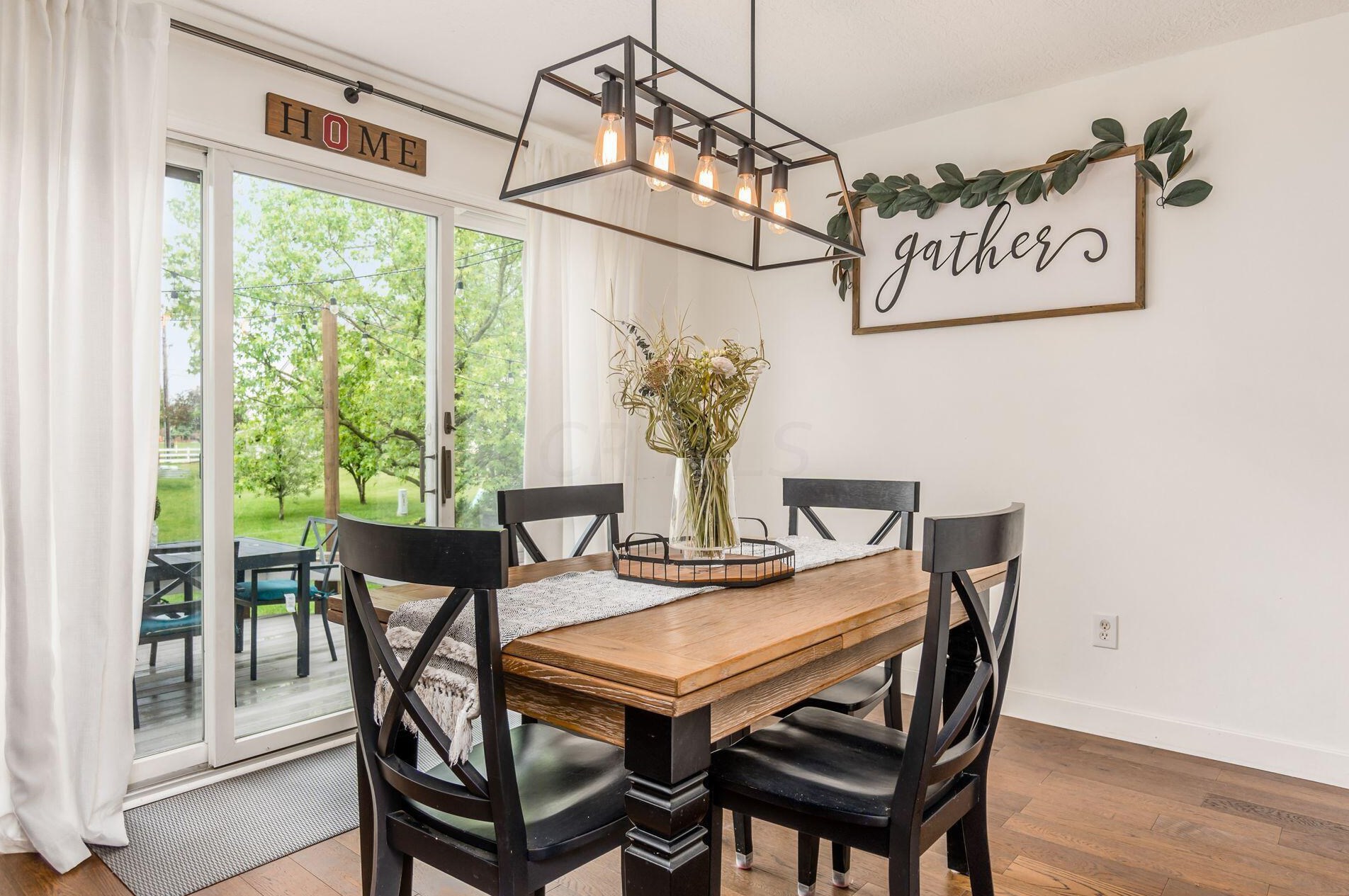 4062 Treebrook Dr, Hilliard OH  43026-7312 exterior