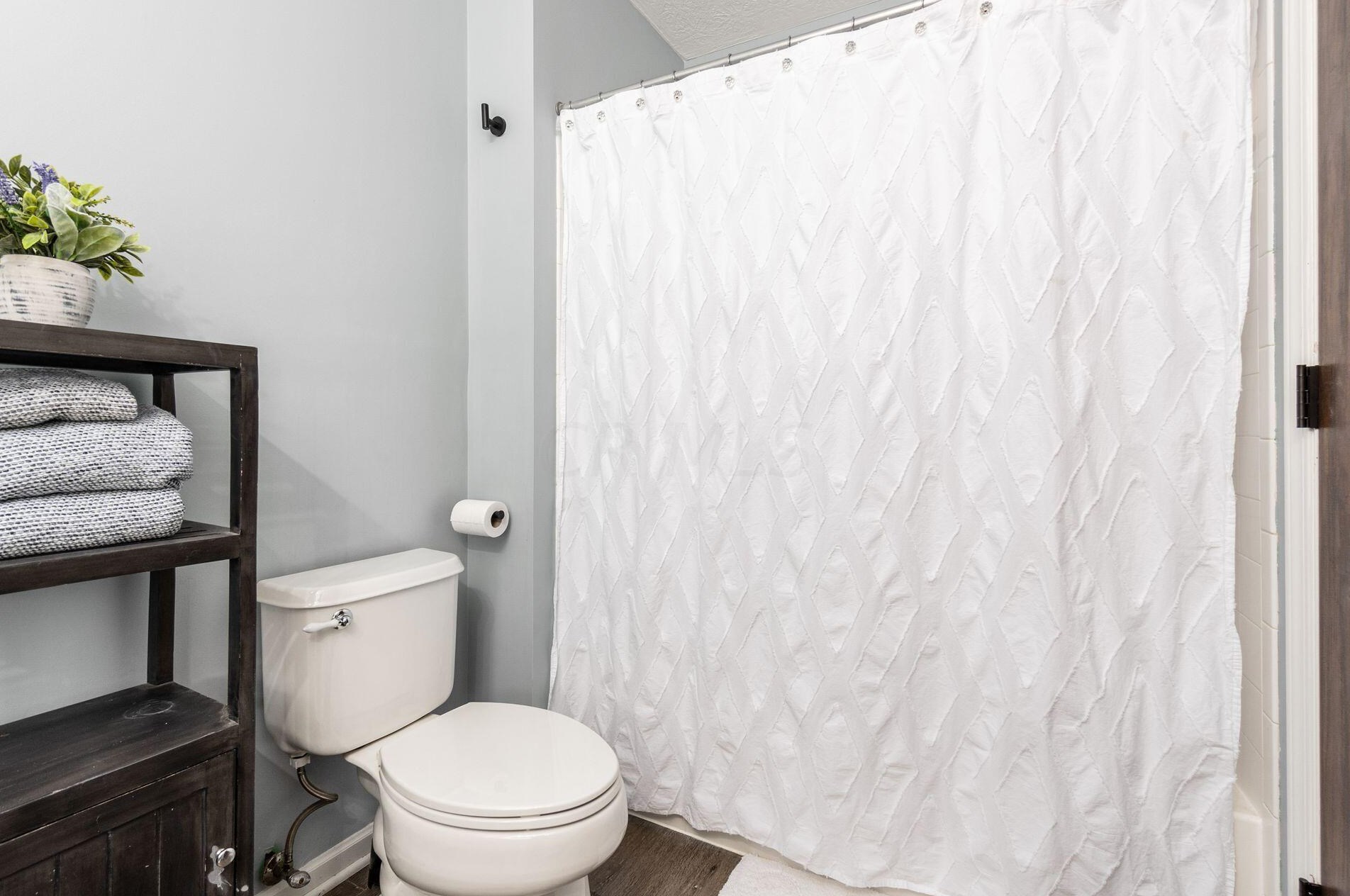 4062 Treebrook Dr, Hilliard OH  43026-7312 exterior