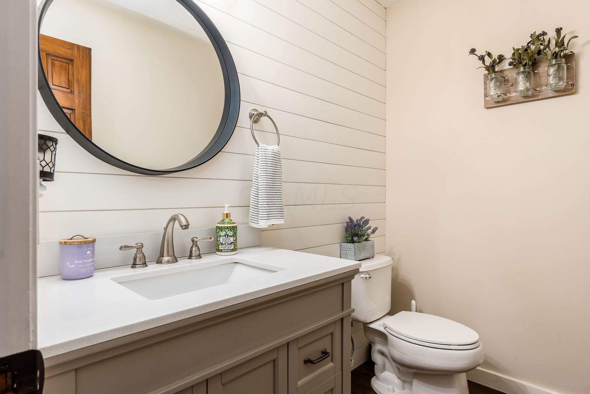 4062 Treebrook Dr, Hilliard OH  43026-7312 exterior