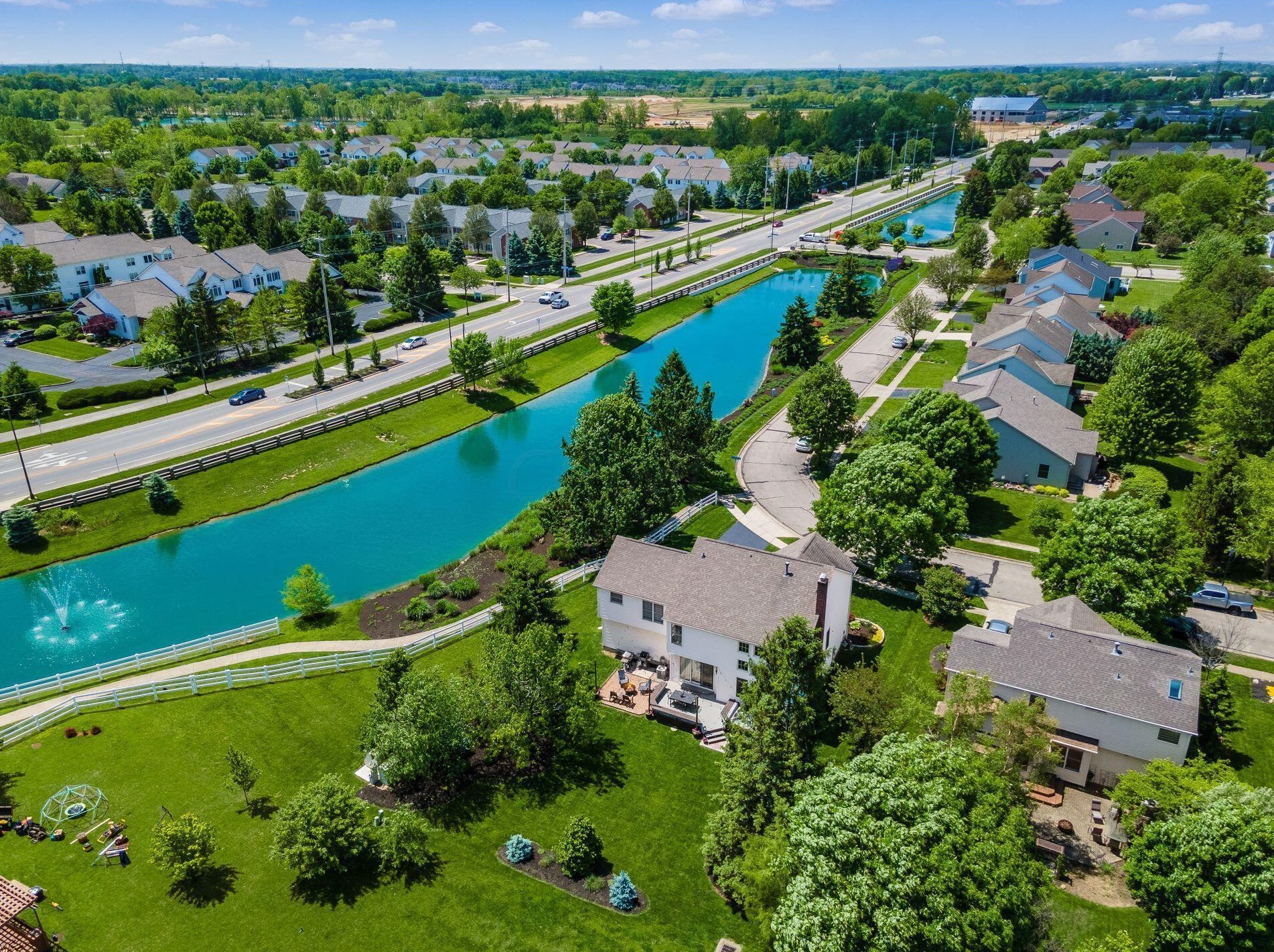 4062 Treebrook Dr, Hilliard OH  43026-7312 exterior