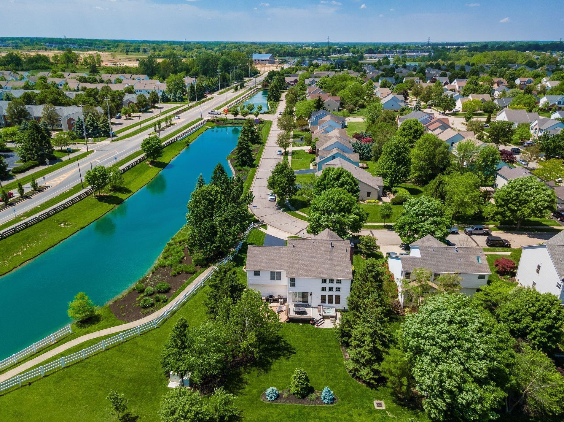 4062 Treebrook Dr, Hilliard OH  43026-7312 exterior