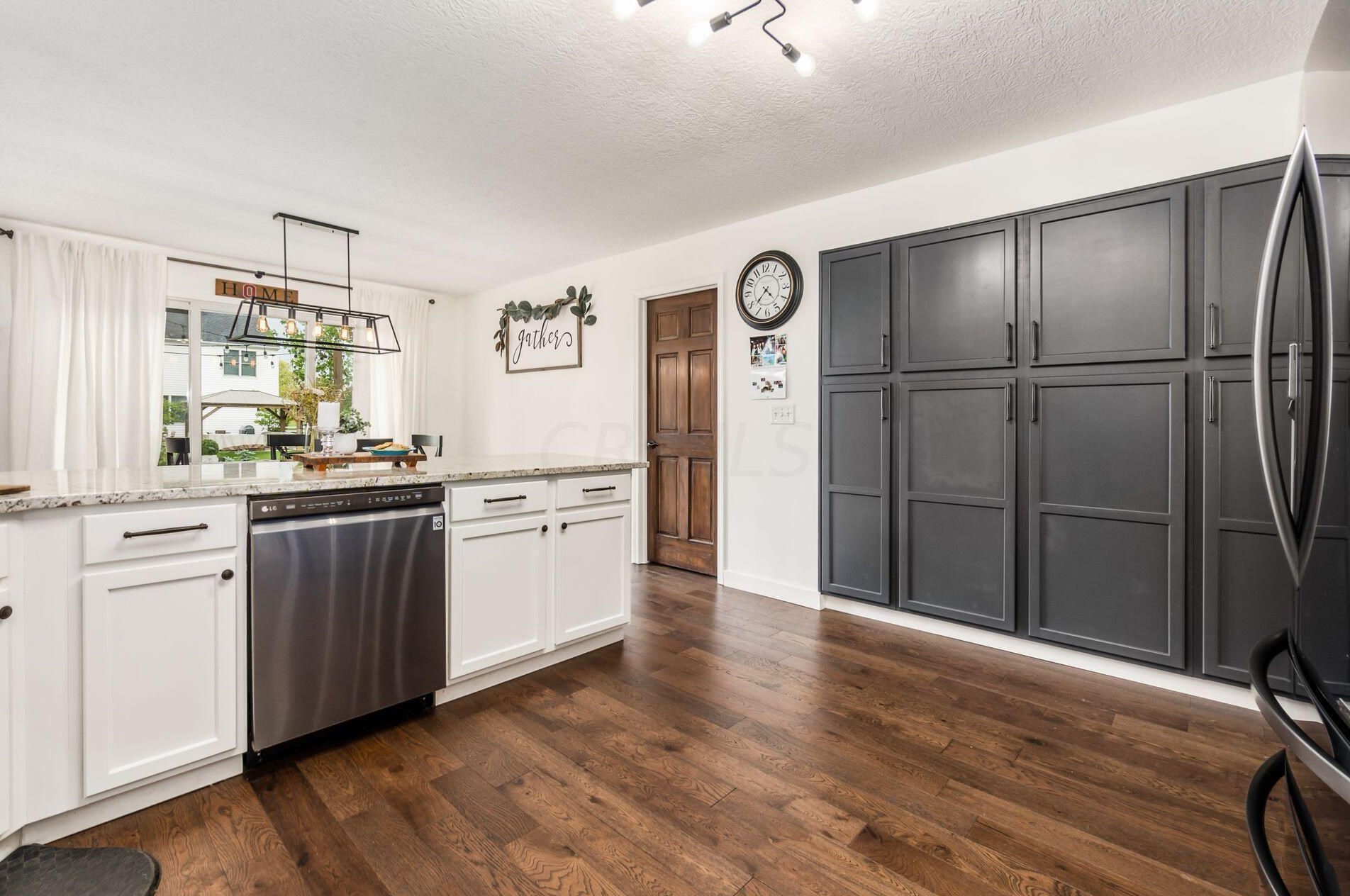 4062 Treebrook Dr, Hilliard OH  43026-7312 exterior