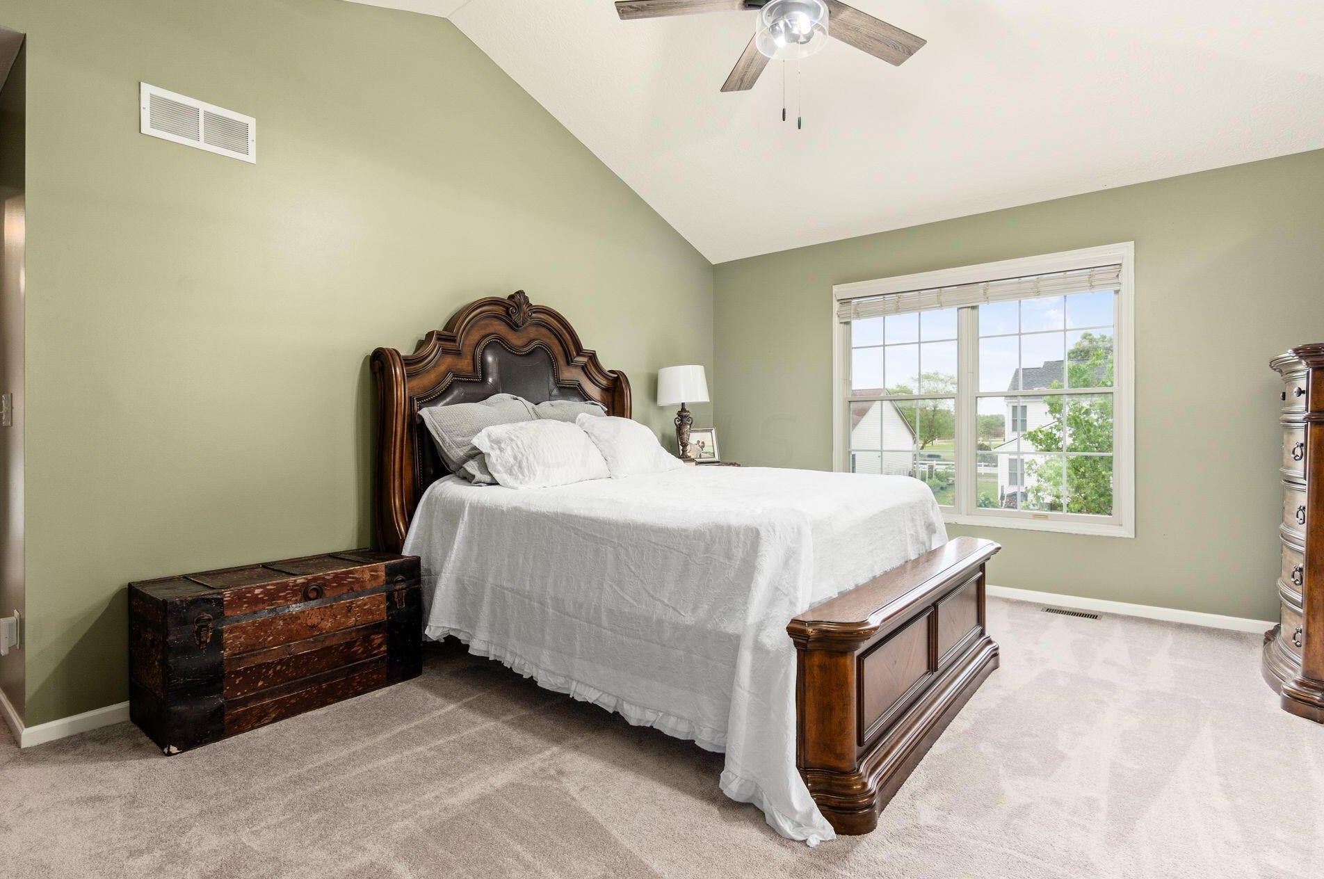 4062 Treebrook Dr, Hilliard OH  43026-7312 exterior