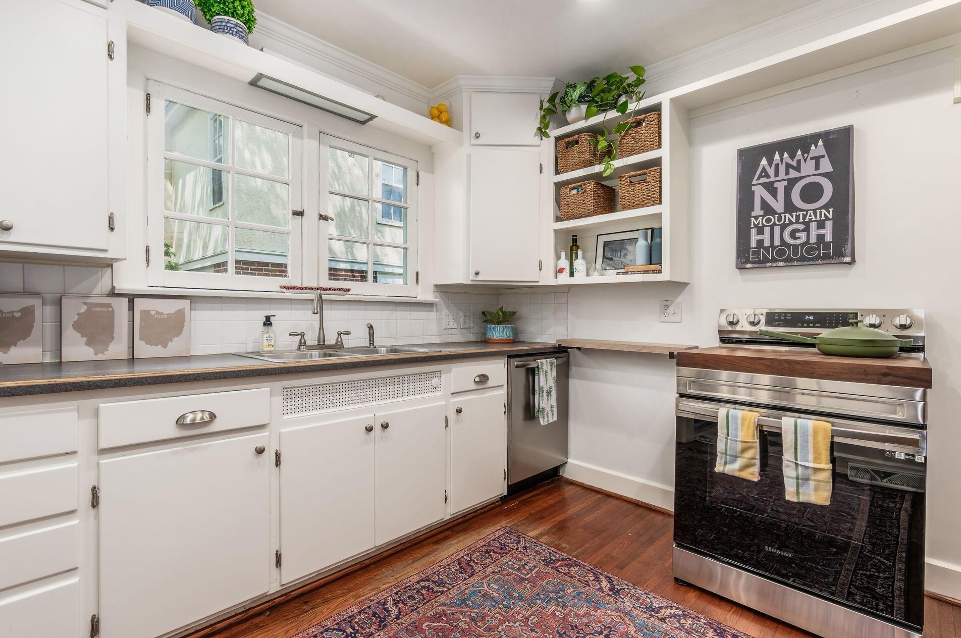 373 Drexel Ave, Columbus OH 43209-1046 exterior