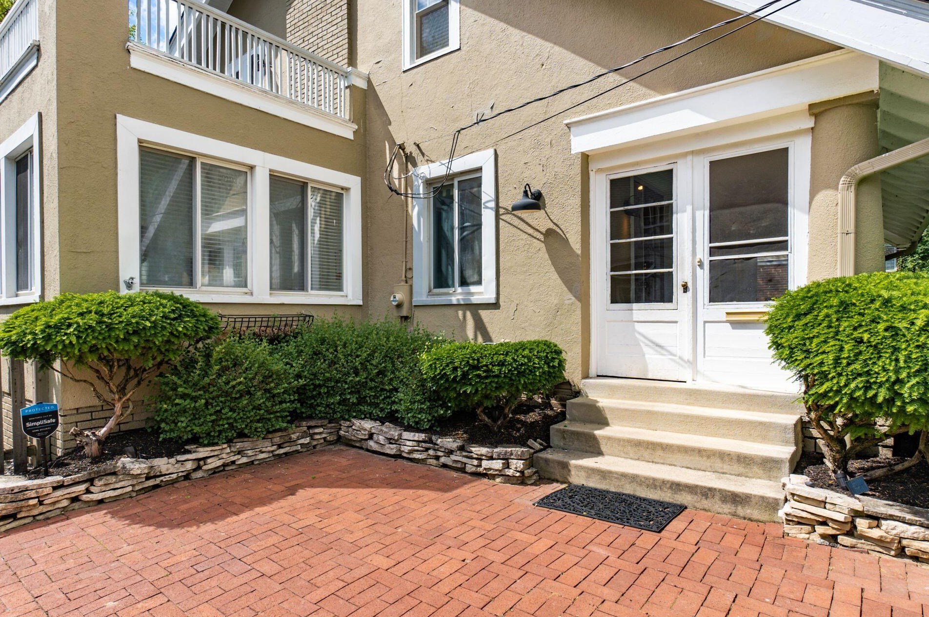 373 Drexel Ave, Columbus, OH 43209-1008
