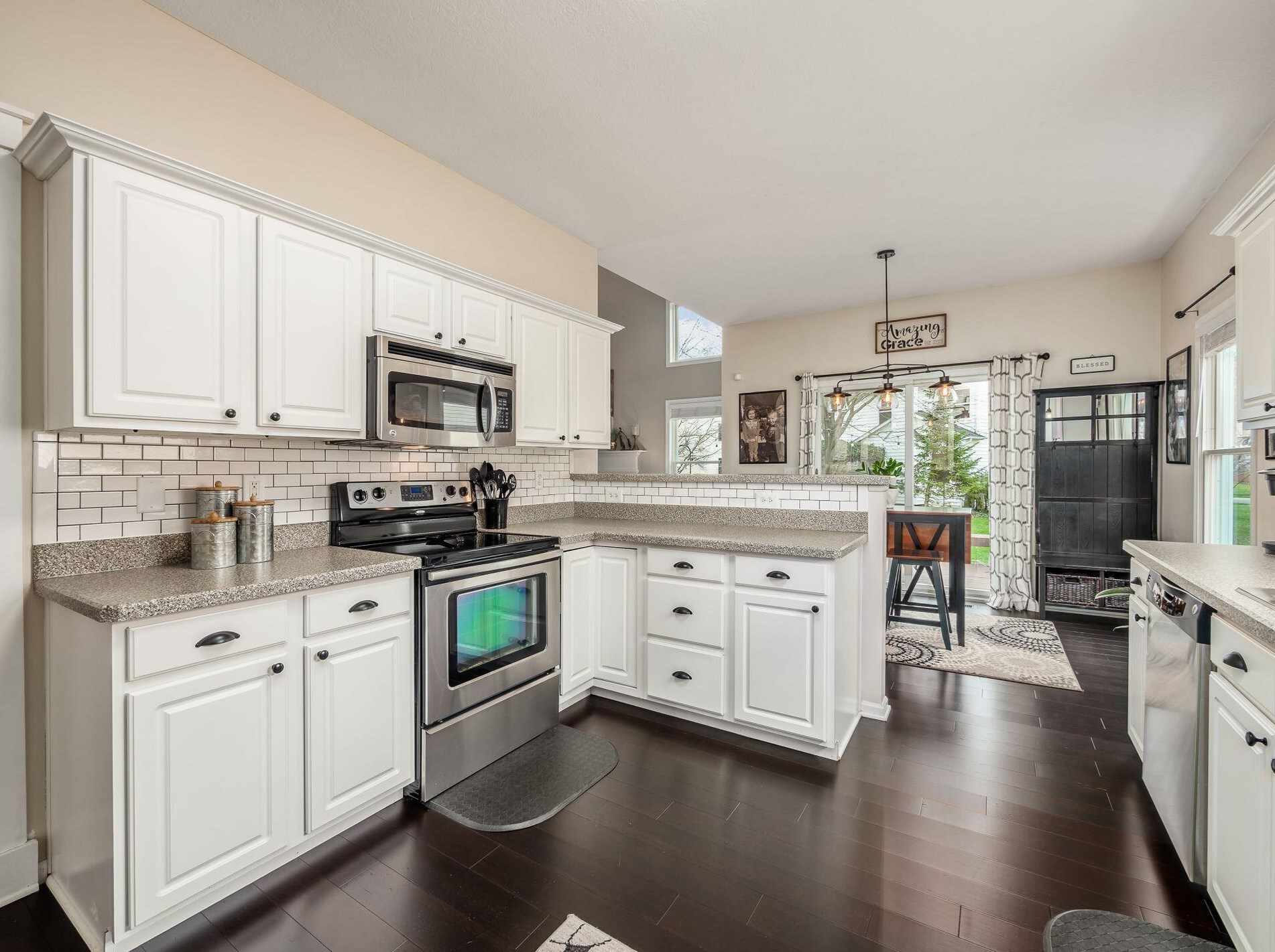 954 Gray Dr, Pickerington OH  43147-9358 exterior