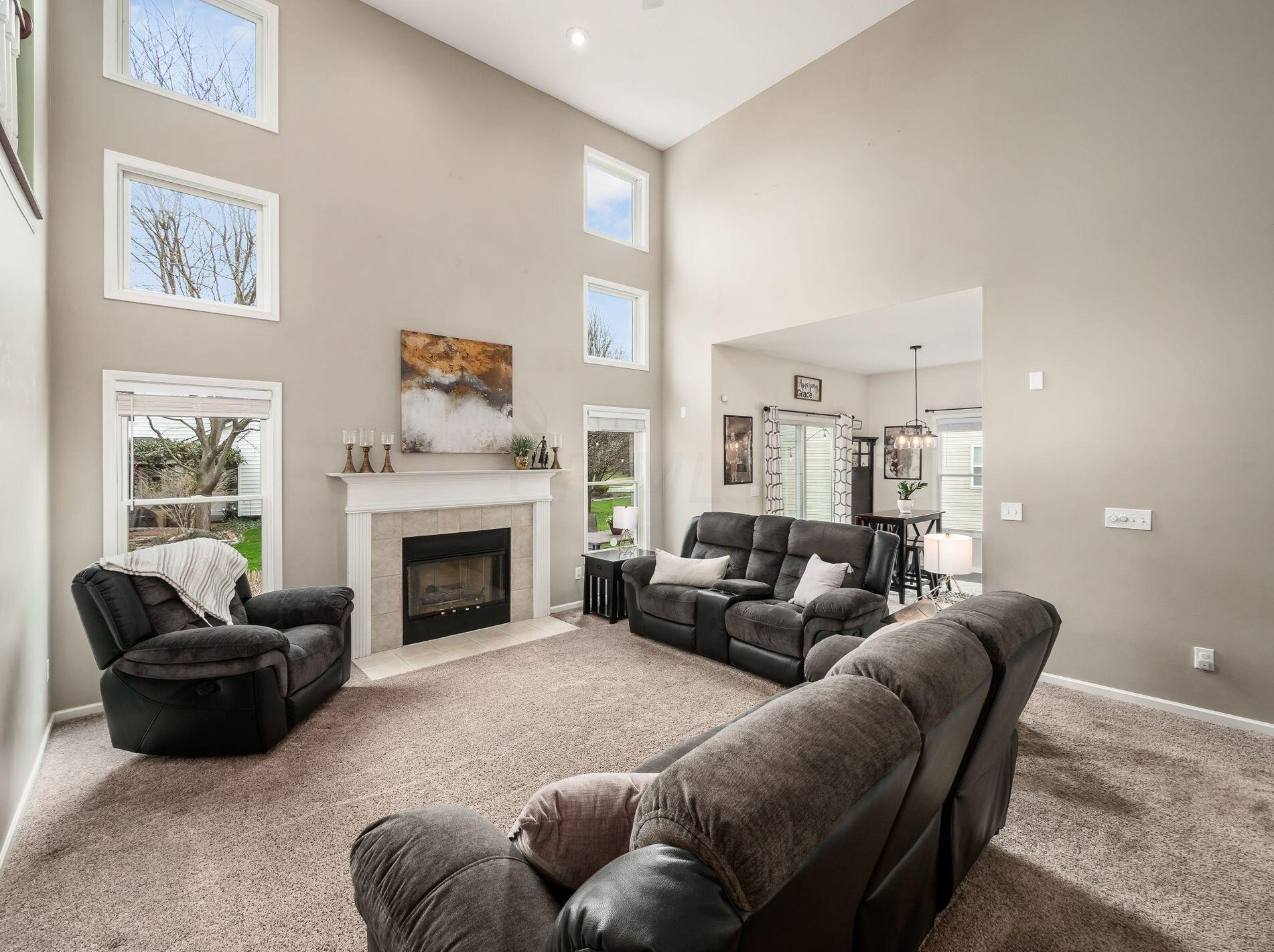 954 Gray Dr, Pickerington OH  43147-9358 exterior