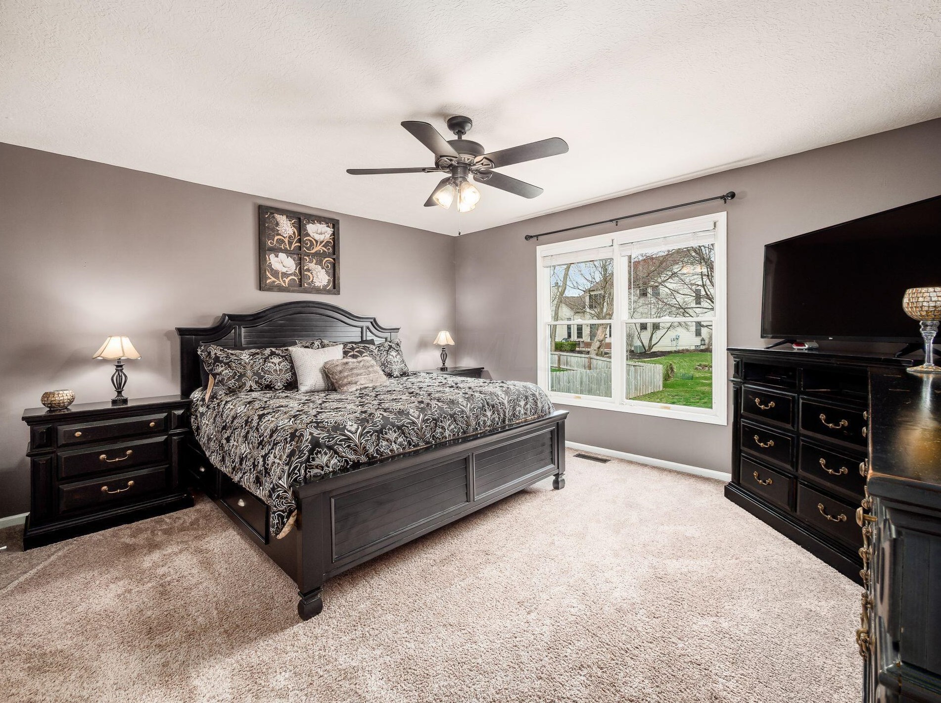 954 Gray Dr, Pickerington OH  43147-9358 exterior