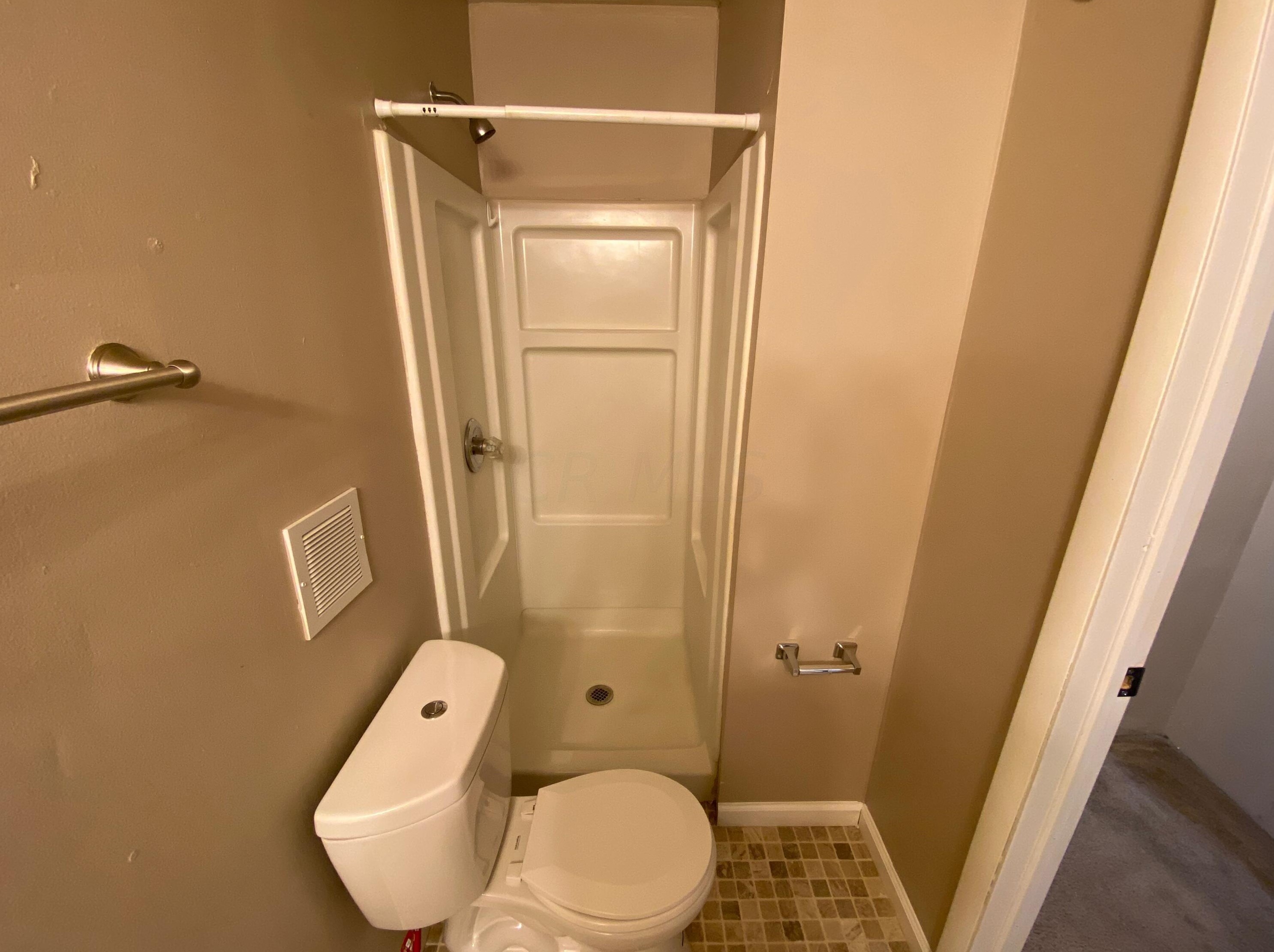 1438 Hunter Ave, Columbus OH 43201-2018 exterior