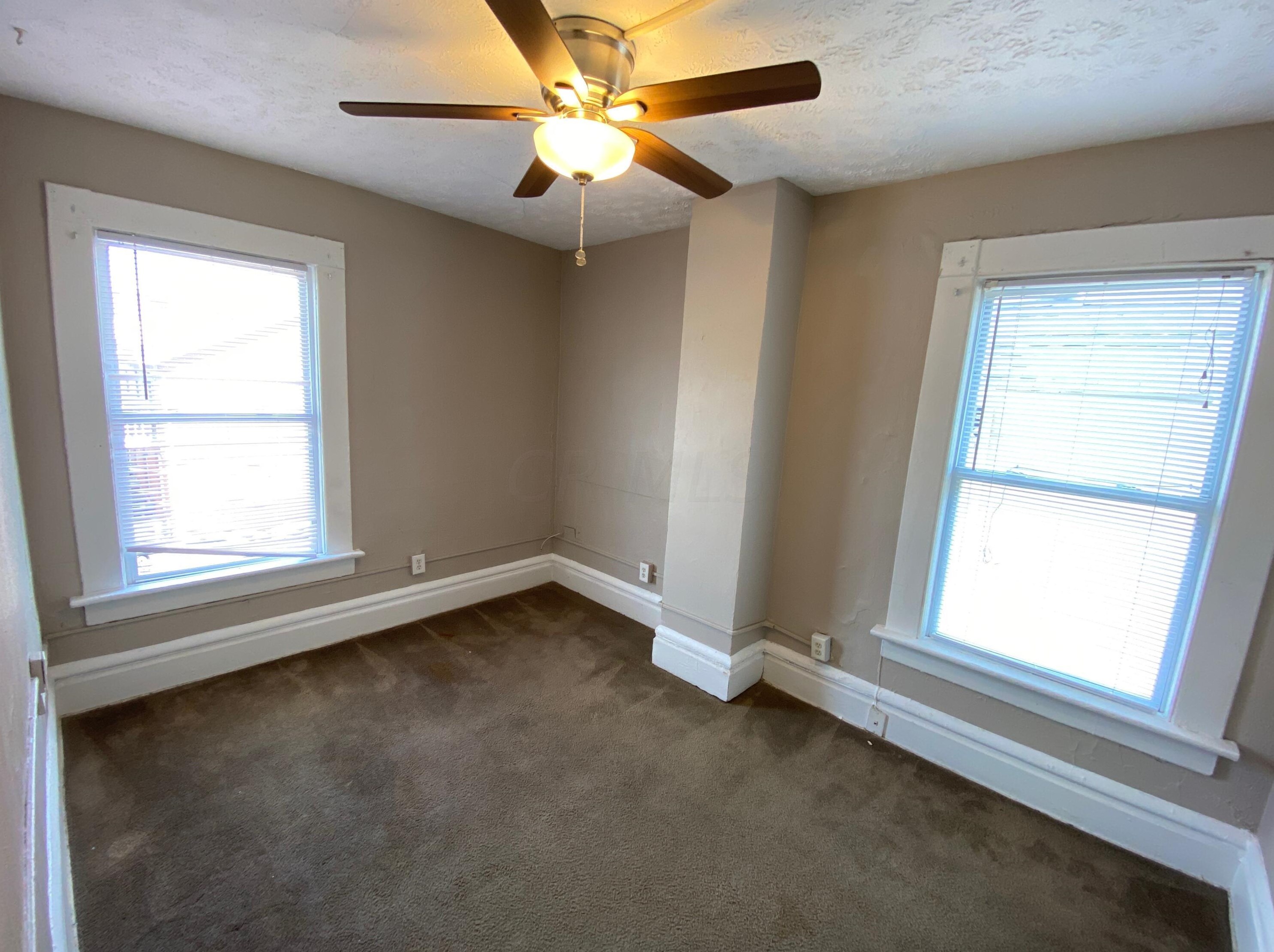 1438 Hunter Ave, Columbus OH 43201-2018 exterior