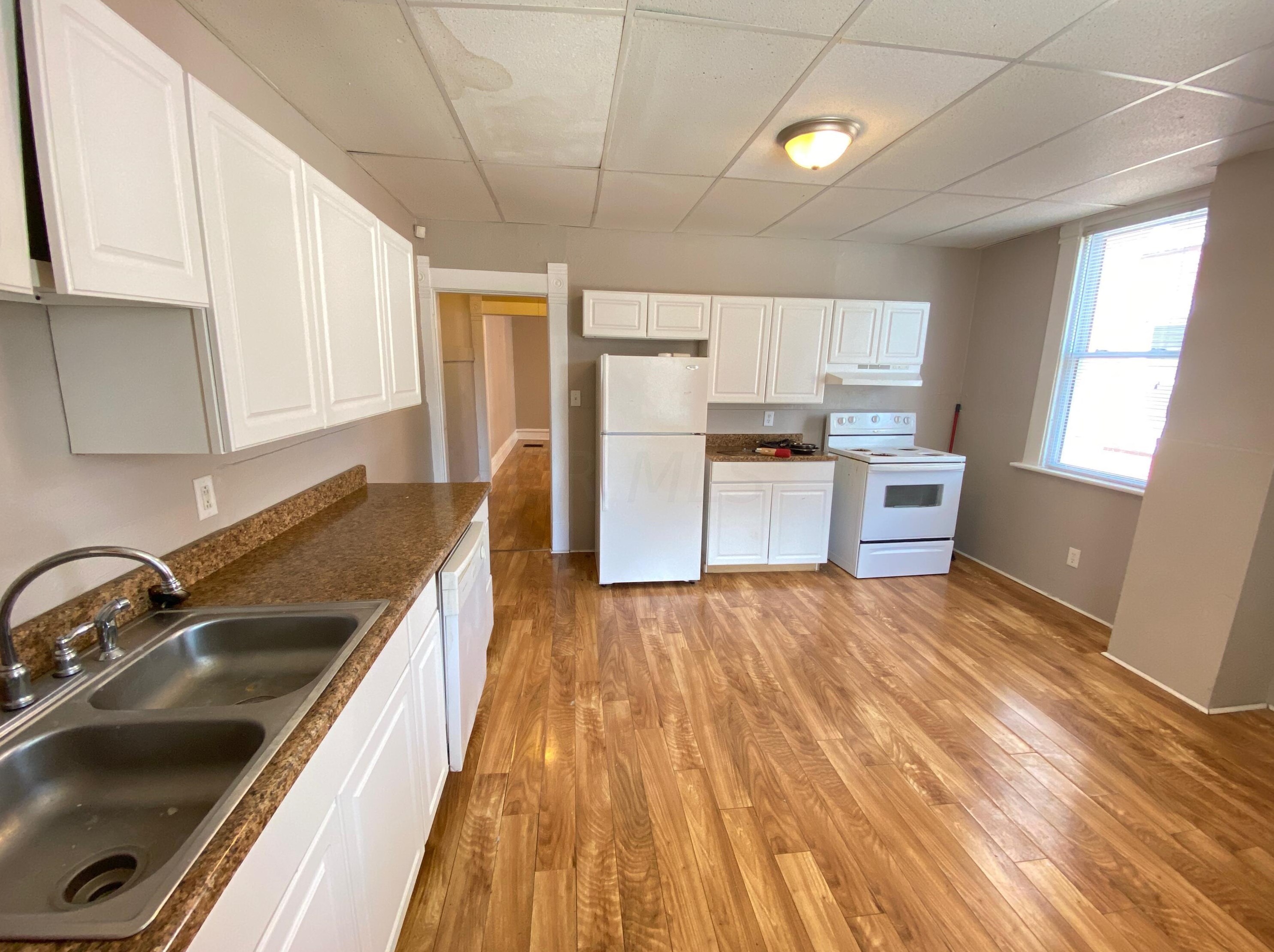 1438 Hunter Ave, Columbus OH 43201-2018 exterior