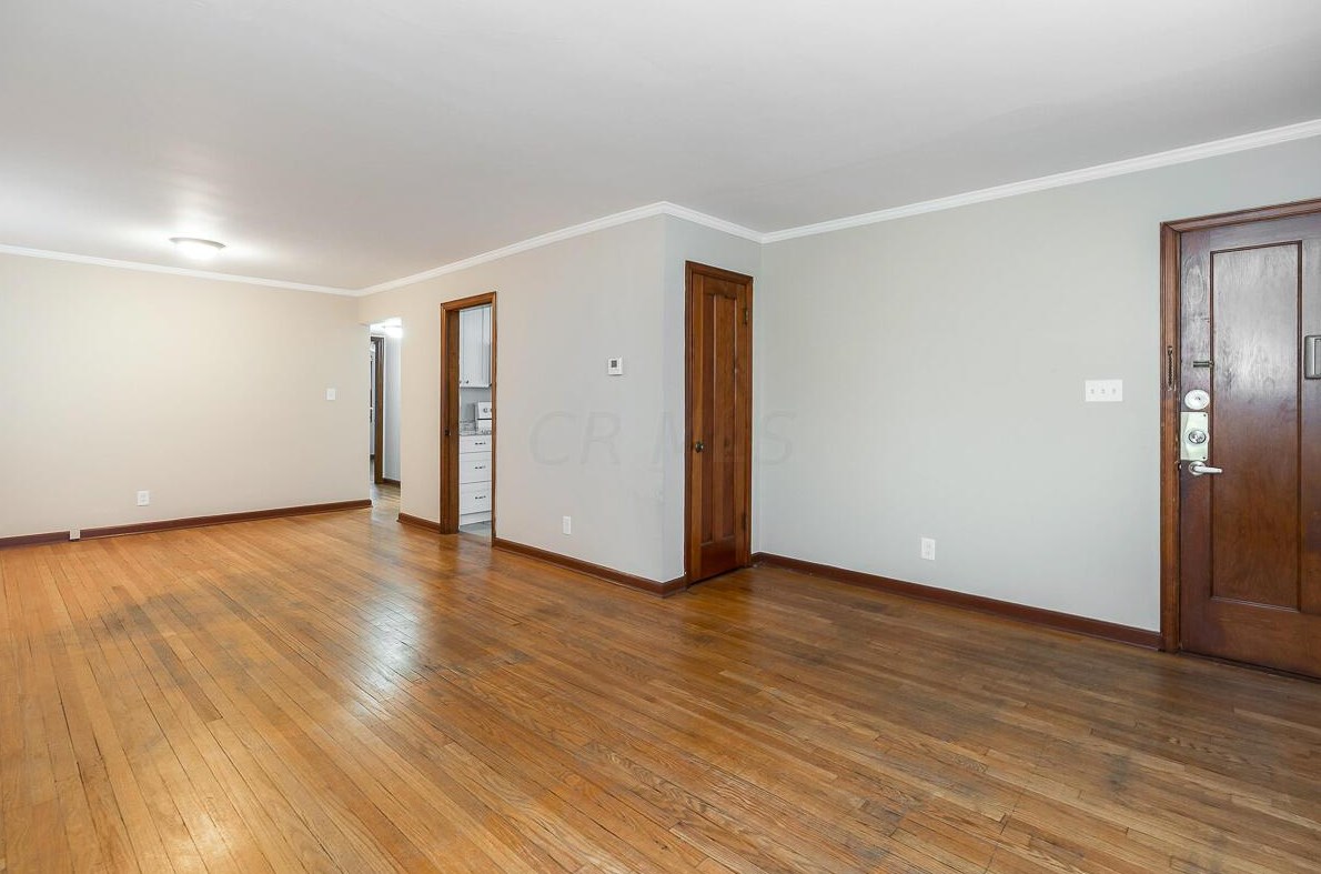 872 Copeland Rd, Columbus OH 43212-3806 exterior