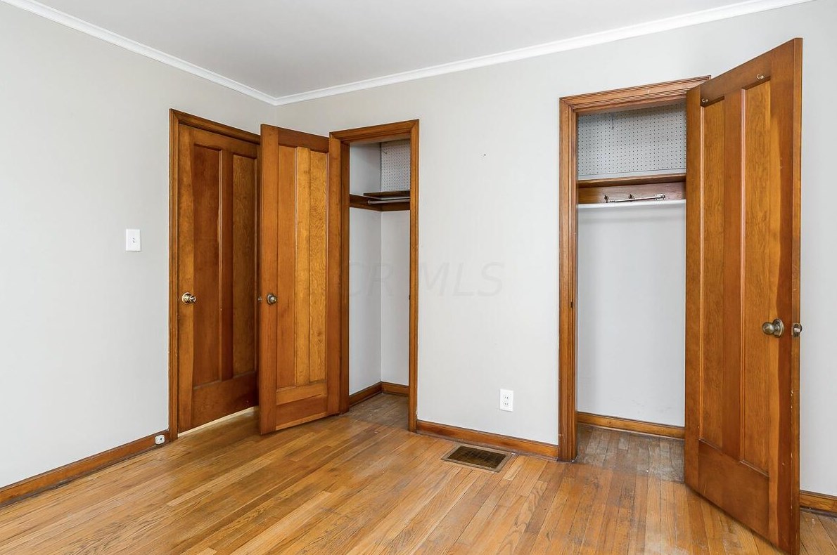 872 Copeland Rd, Columbus OH 43212-3806 exterior