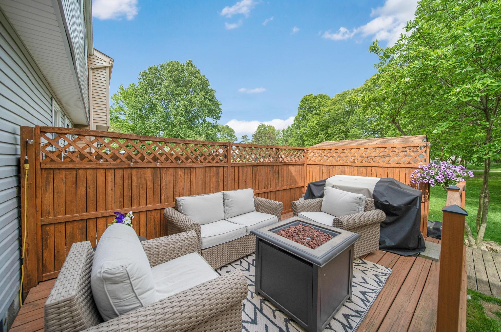 2955 Talbrock Cir, Dublin OH  43017-1775 exterior