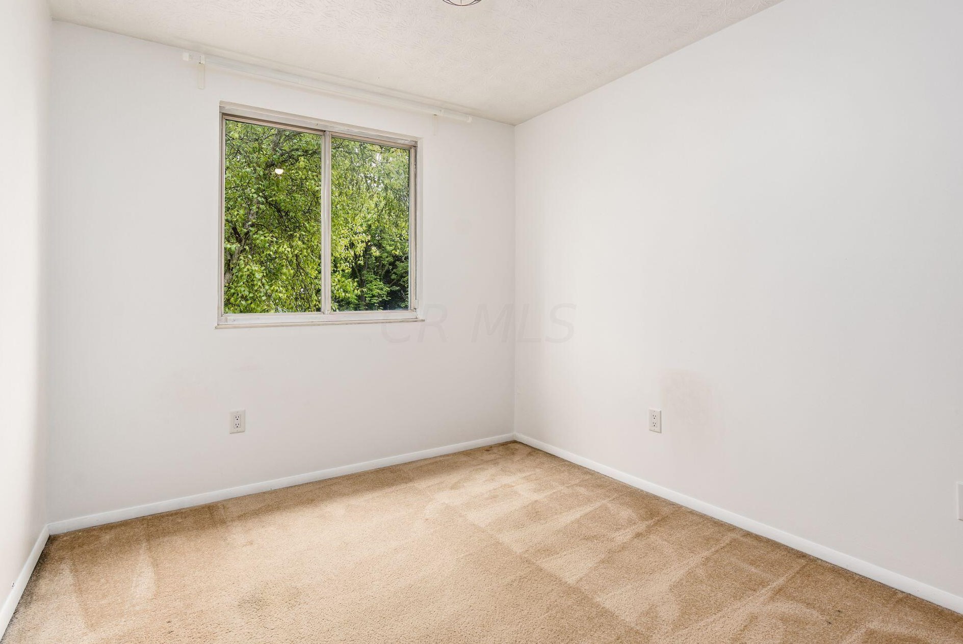 6285 Barnside Dr, Cnl Wnchstr OH  43110-9776 exterior