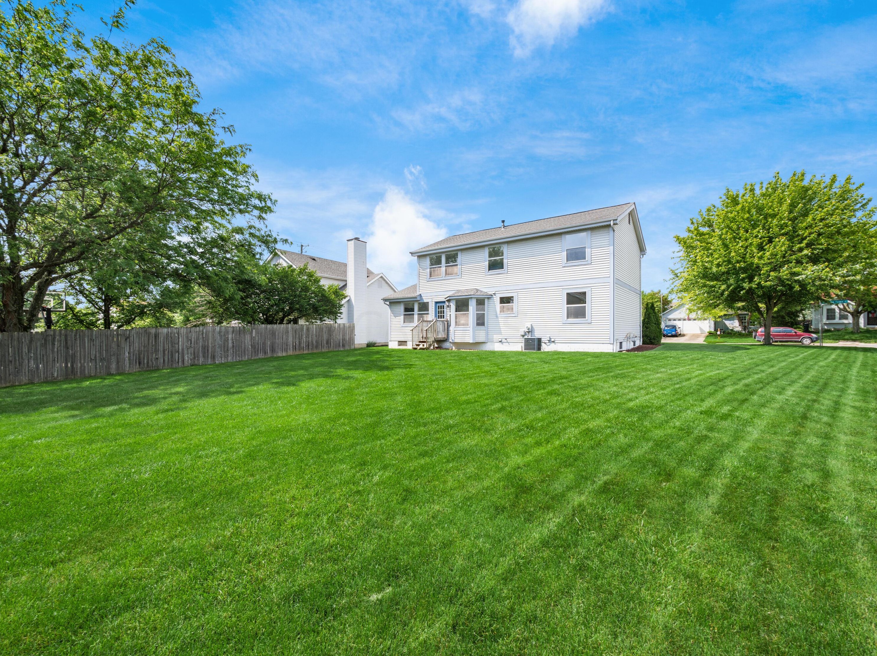 7385 Harbour Town Dr, Pickerington OH  43147-8646 exterior