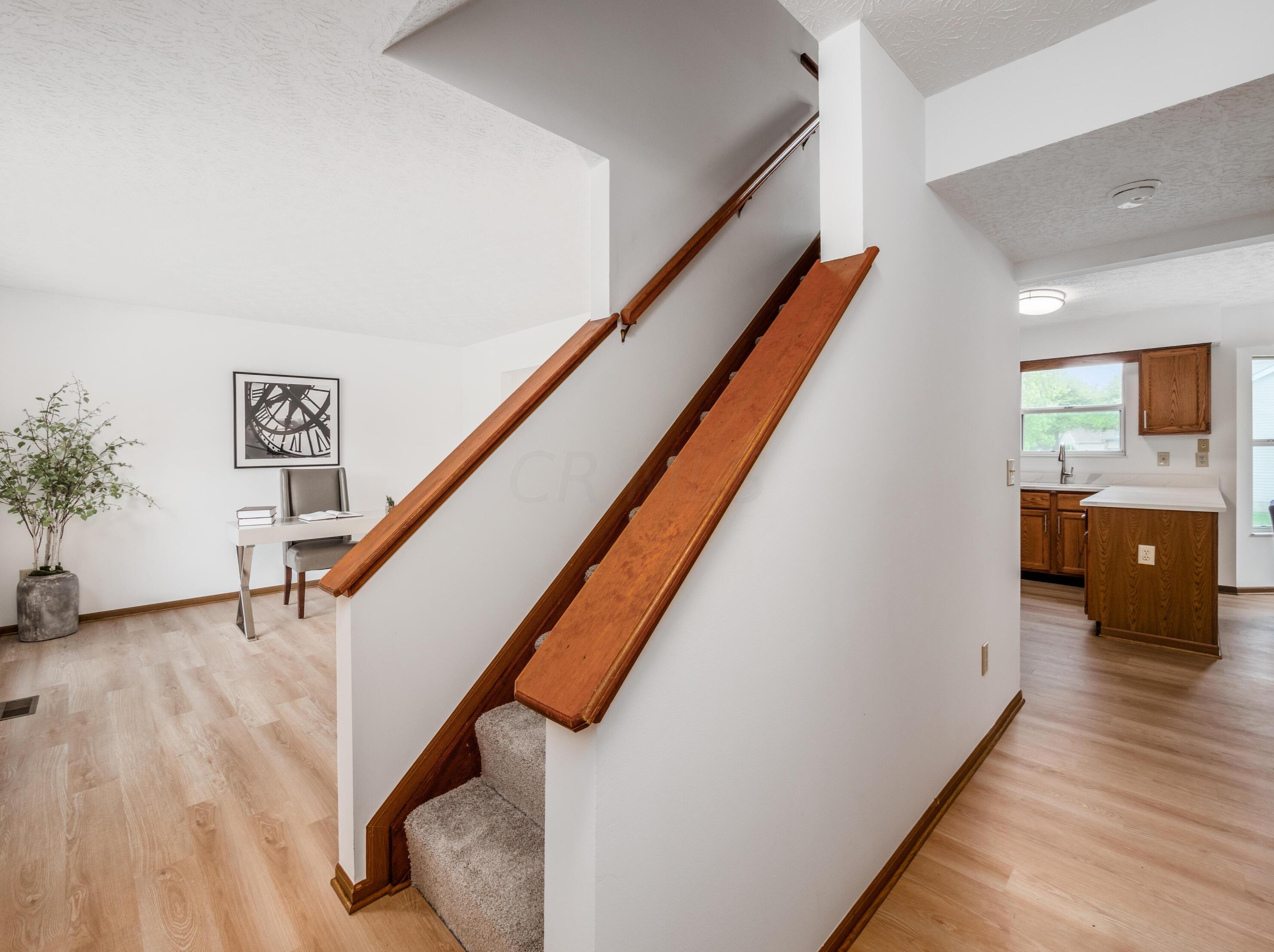 7385 Harbour Town Dr, Pickerington OH  43147-8646 exterior