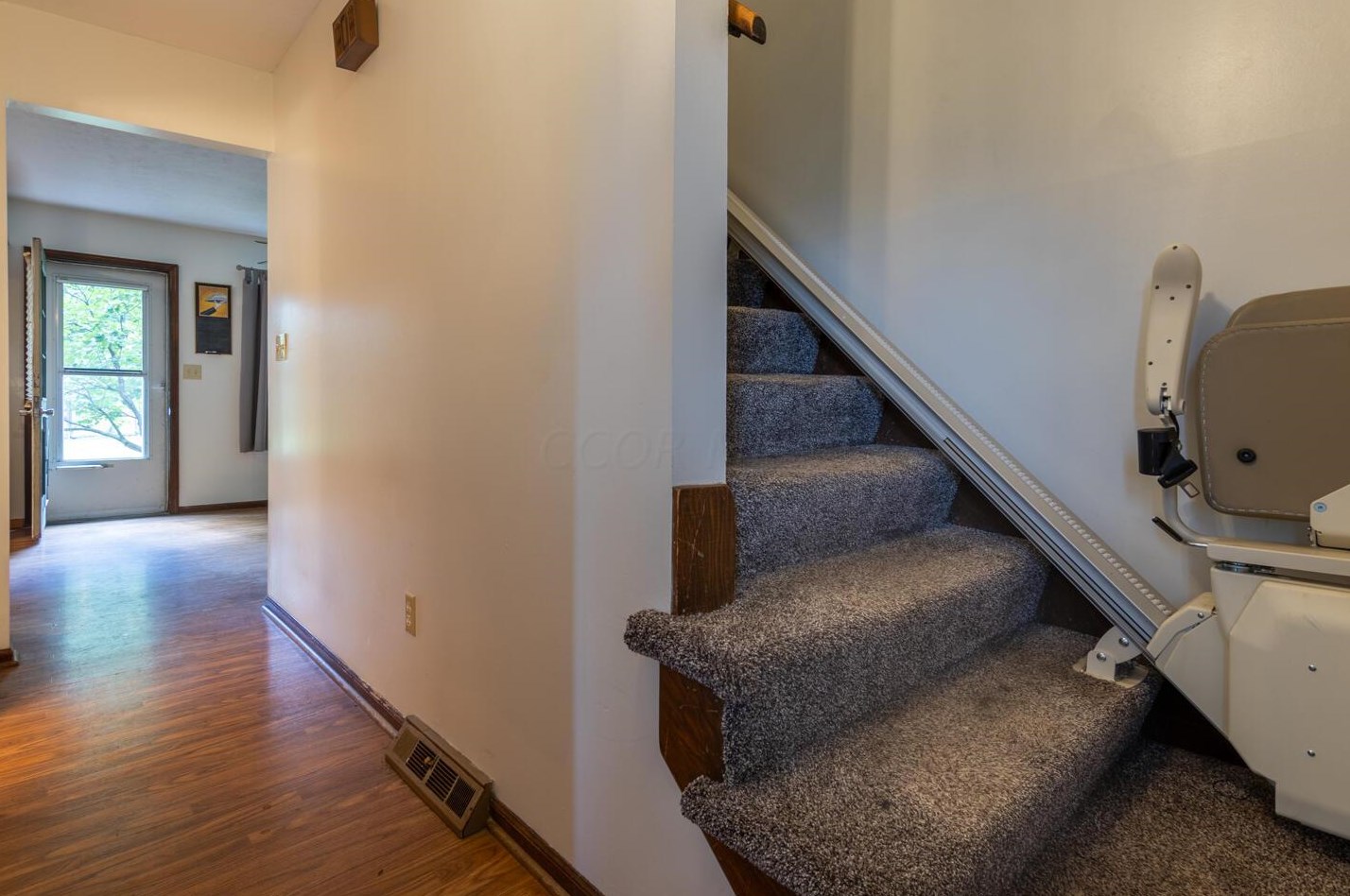 433 Wooster Way, Lancaster OH 43130-9236 exterior