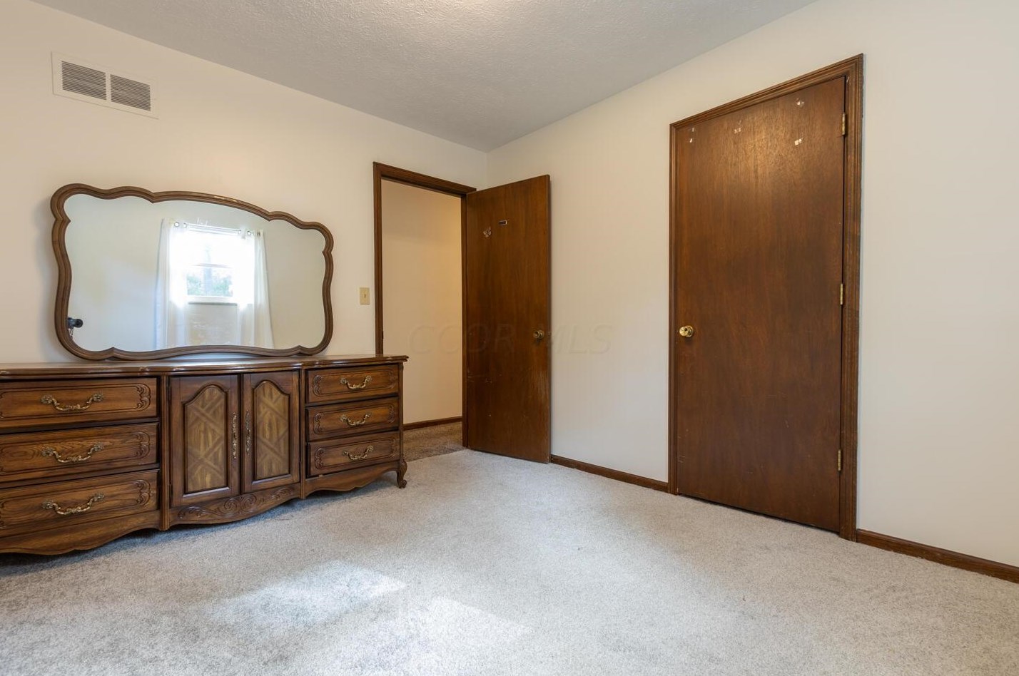 433 Wooster Way, Lancaster OH 43130-9236 exterior