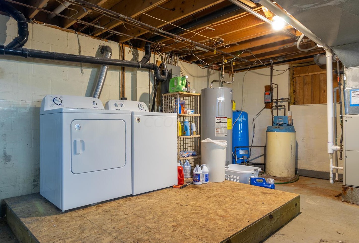 433 Wooster Way, Lancaster OH 43130-9236 exterior