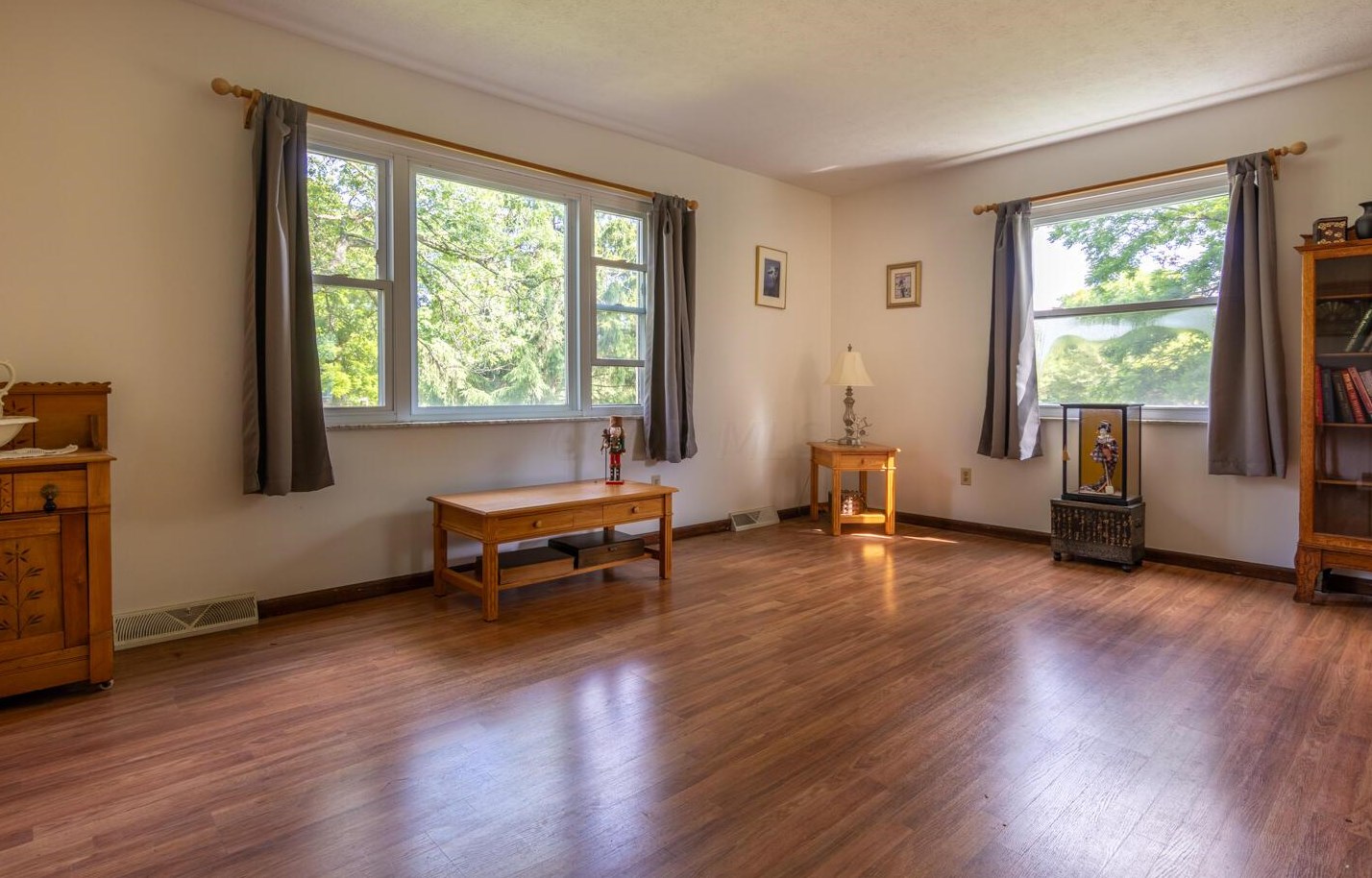 433 Wooster Way, Lancaster OH 43130-9236 exterior