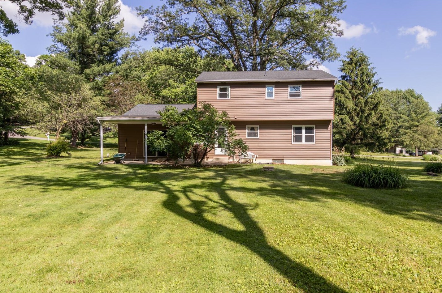 433 Wooster Way, Lancaster OH 43130-9236 exterior