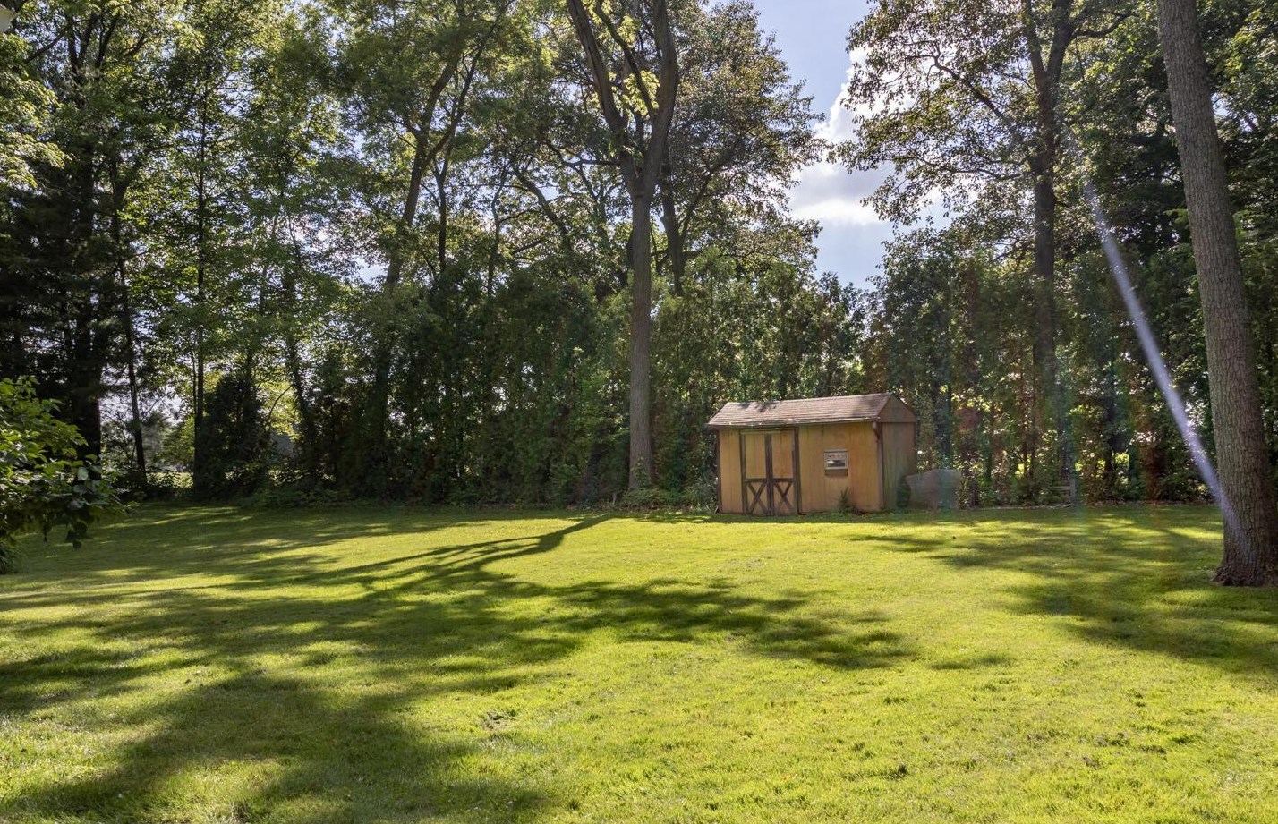 433 Wooster Way, Lancaster OH 43130-9236 exterior