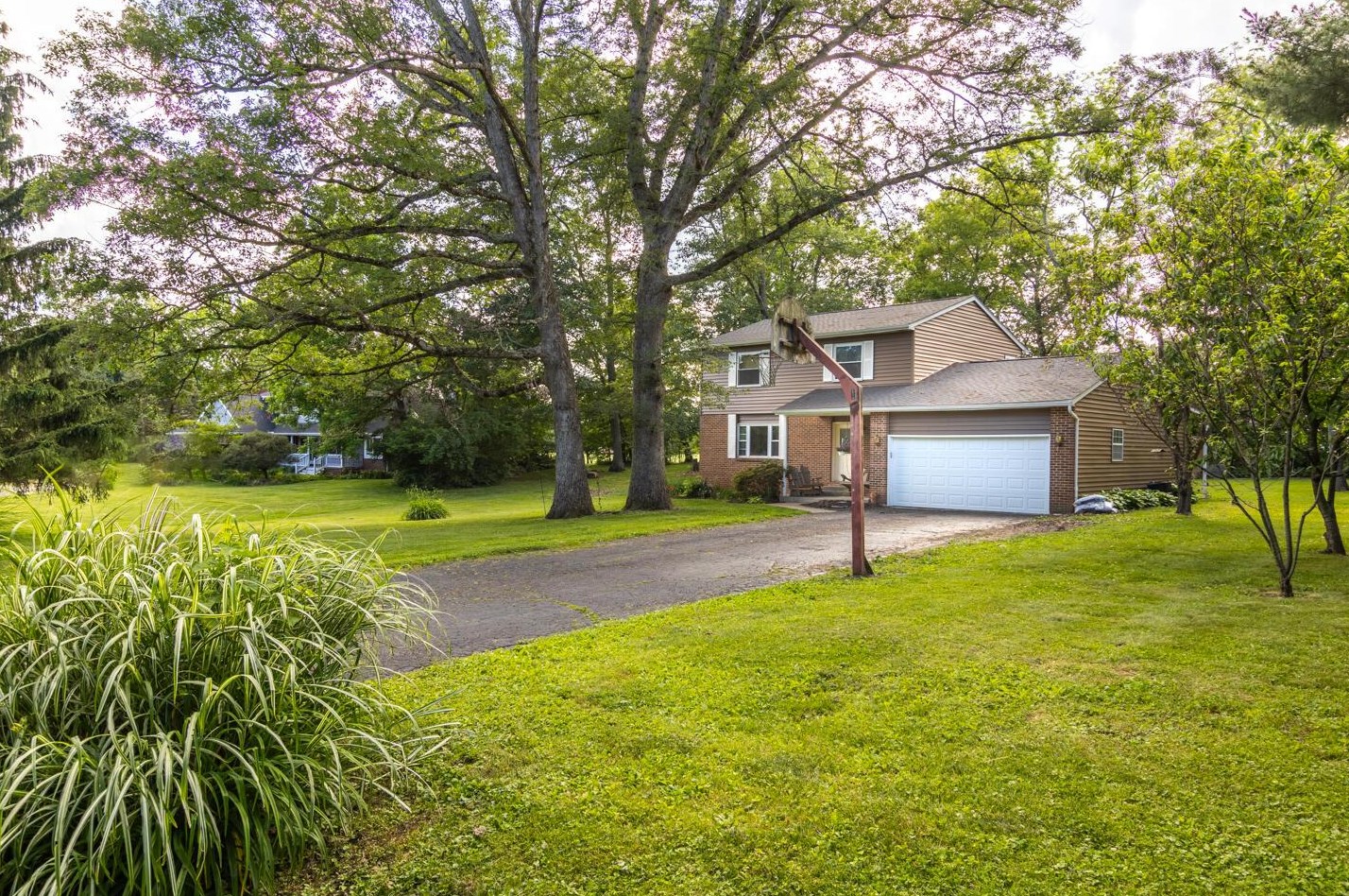 433 Wooster Way, Lancaster OH 43130-9236 exterior