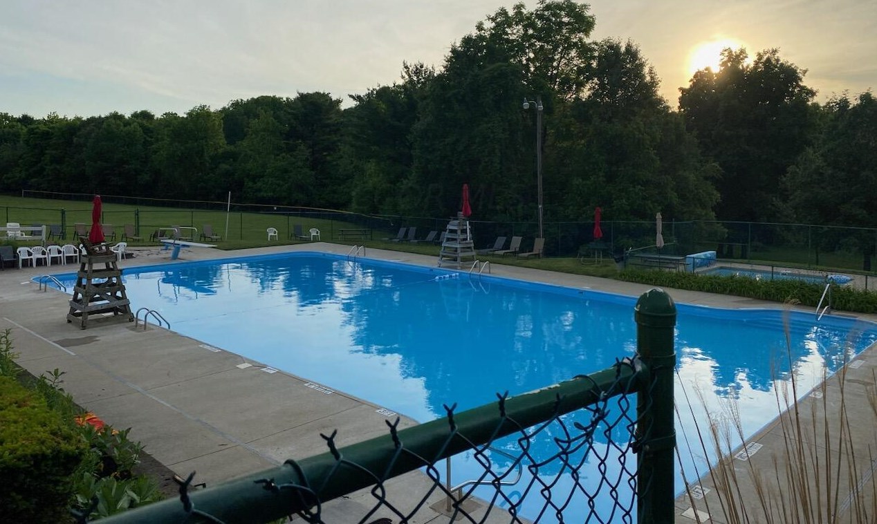 433 Wooster Way, Lancaster OH 43130-9236 exterior