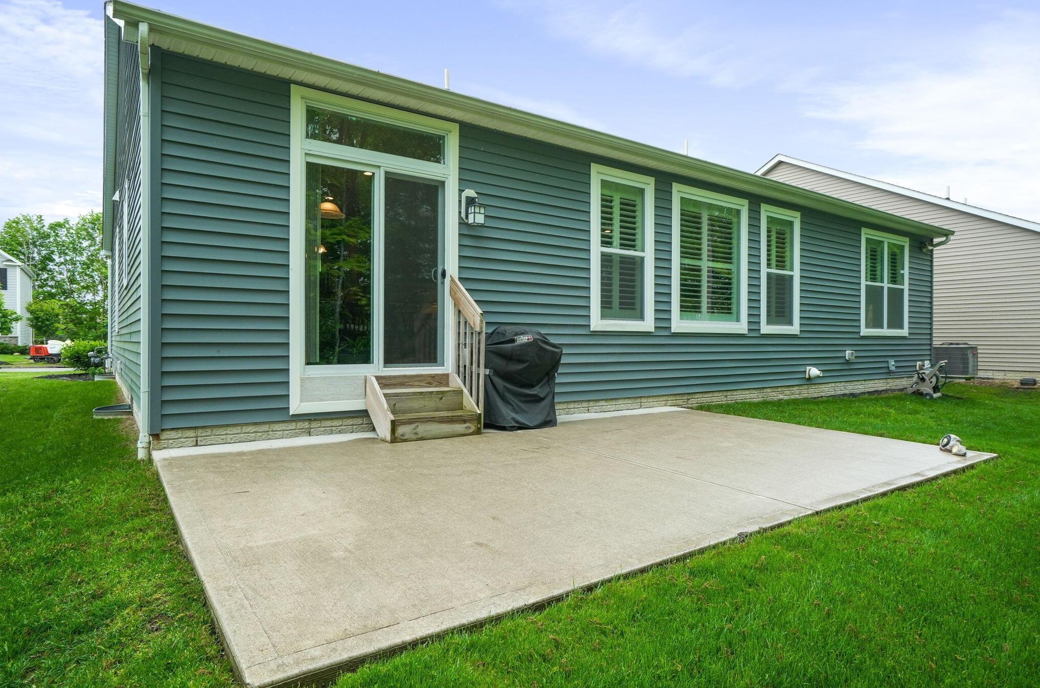 229 Jay Ct, Delaware OH  43015-3303 exterior