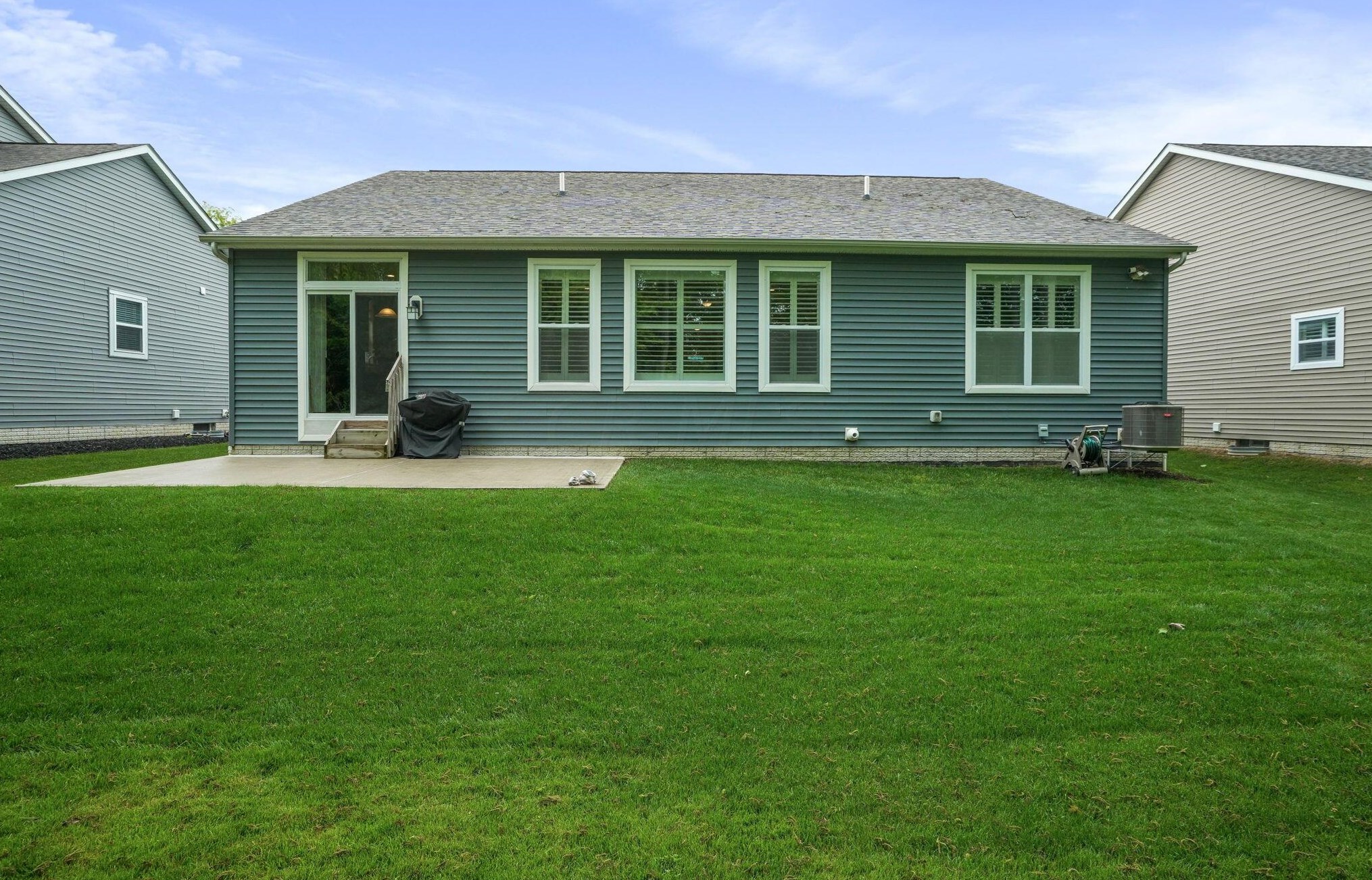 229 Jay Ct, Delaware OH  43015-3303 exterior