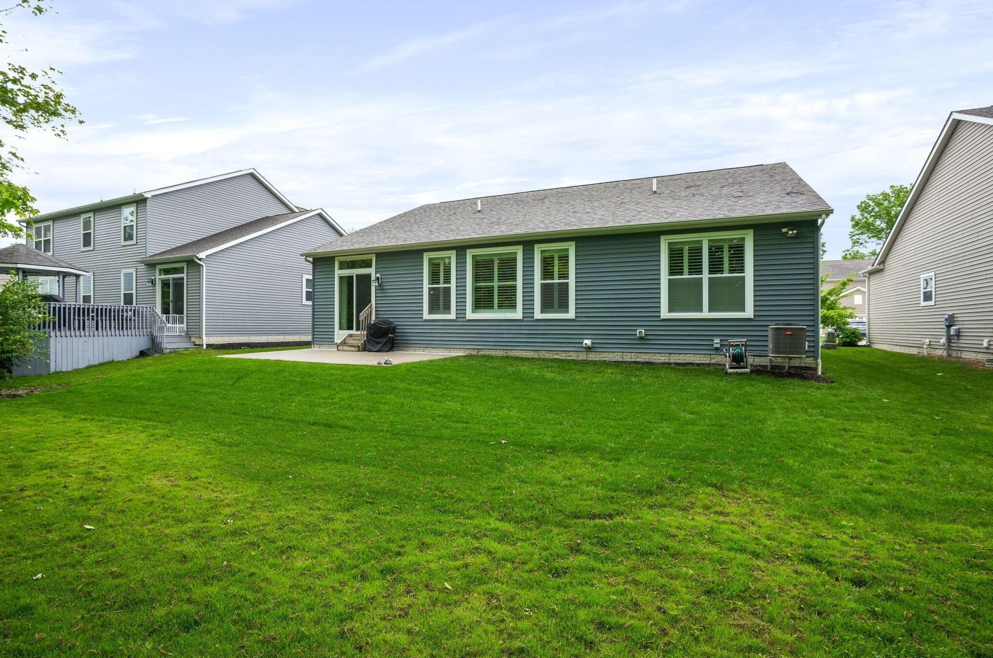 229 Jay Ct, Delaware OH  43015-3303 exterior