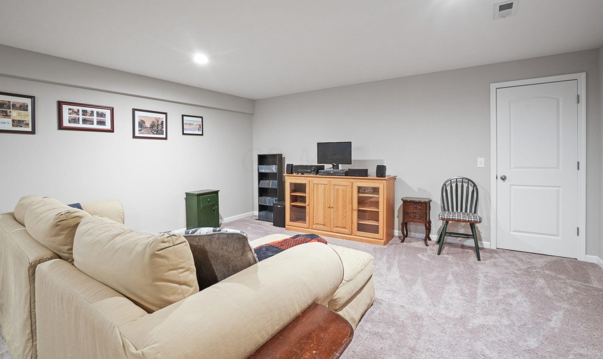 229 Jay Ct, Delaware OH  43015-3303 exterior