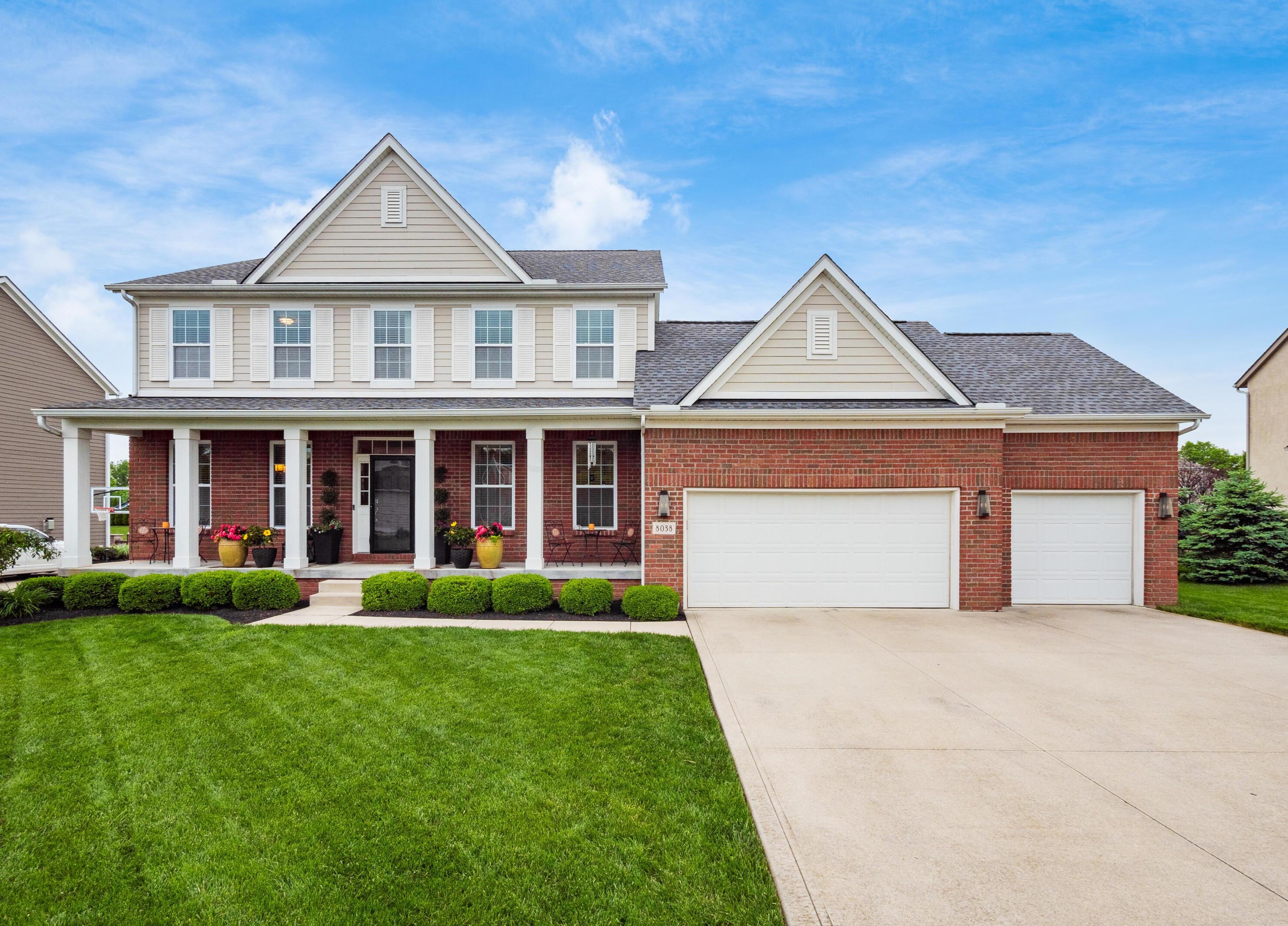 8038 Garden Dr, Pickerington, OH 43147-7743