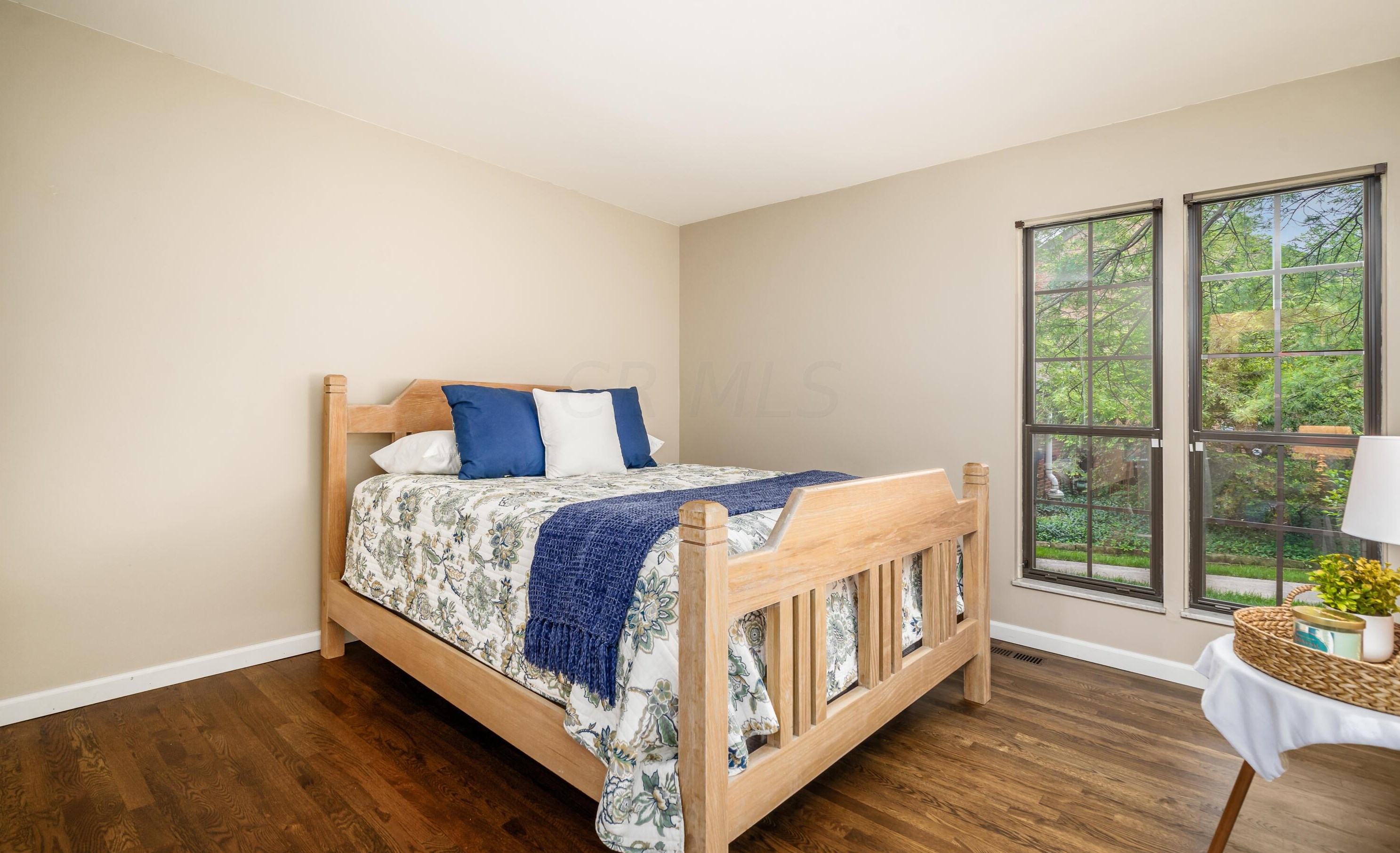 2101 Coach Rd, Columbus OH 43220-2941 exterior