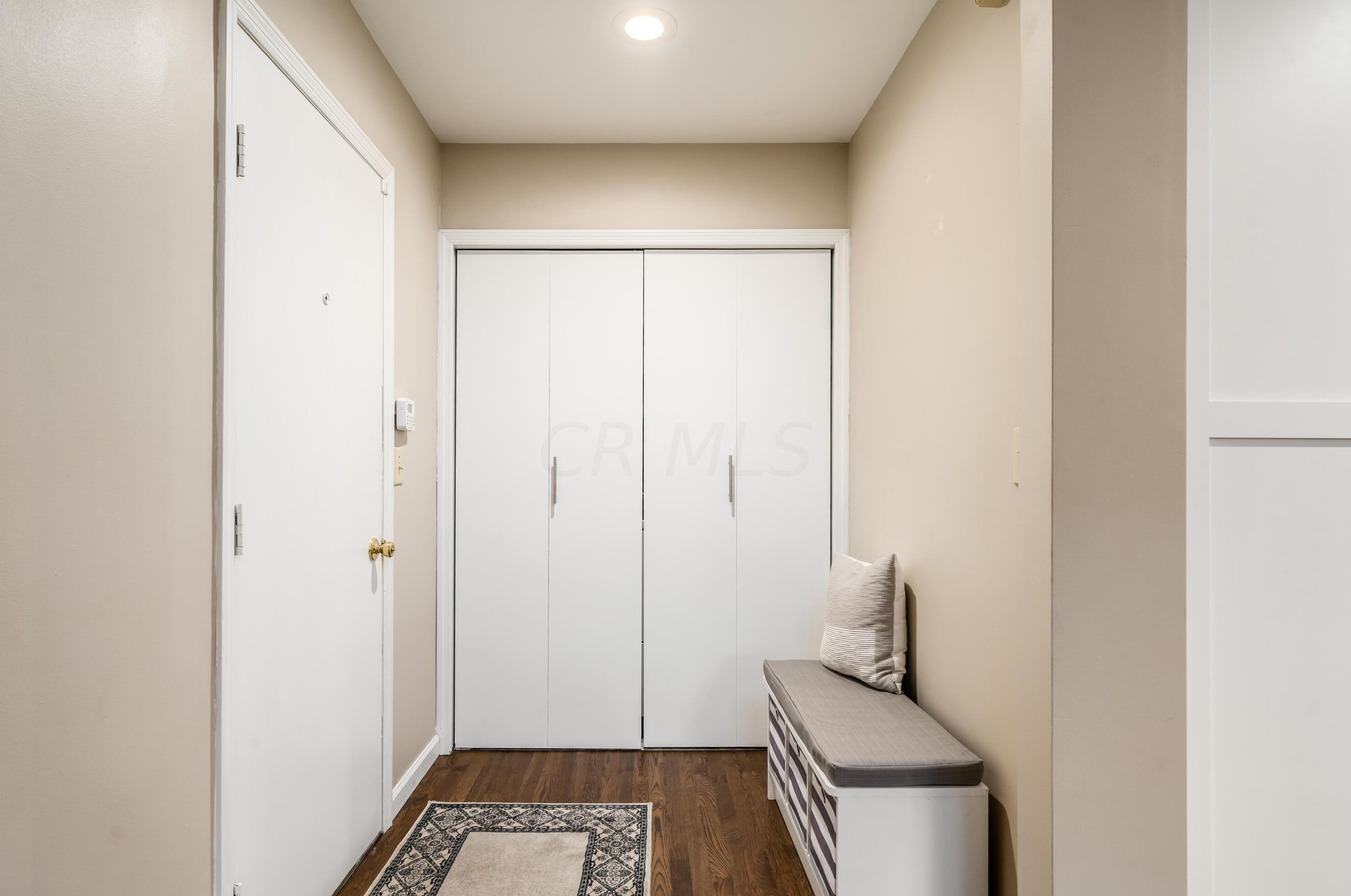 2101 Coach Rd, Columbus OH 43220-2941 exterior