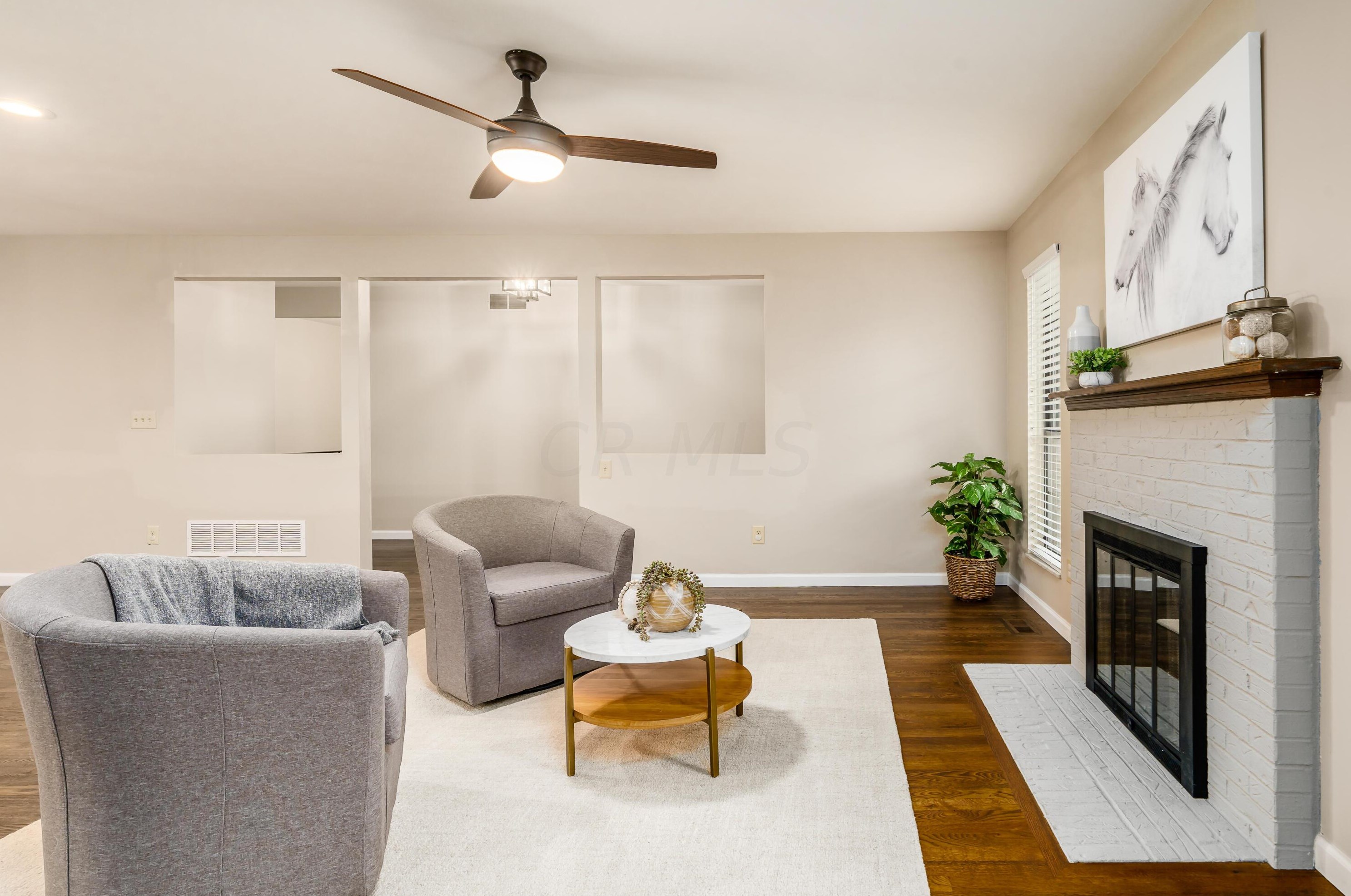 2101 Coach Rd, Columbus OH 43220-2941 exterior