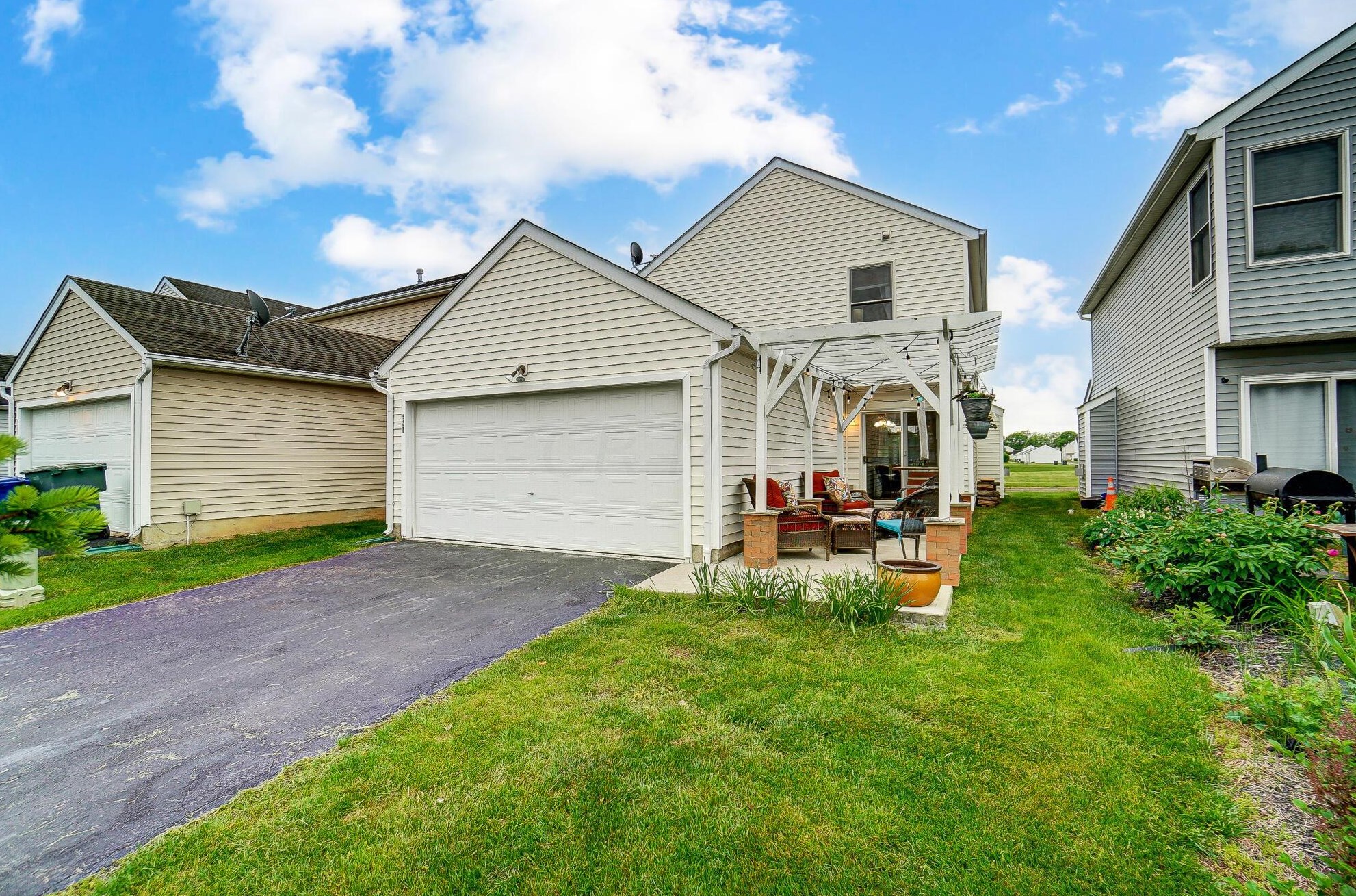 5456 Armaugh St, Cnl Wnchstr OH  43110-8121 exterior