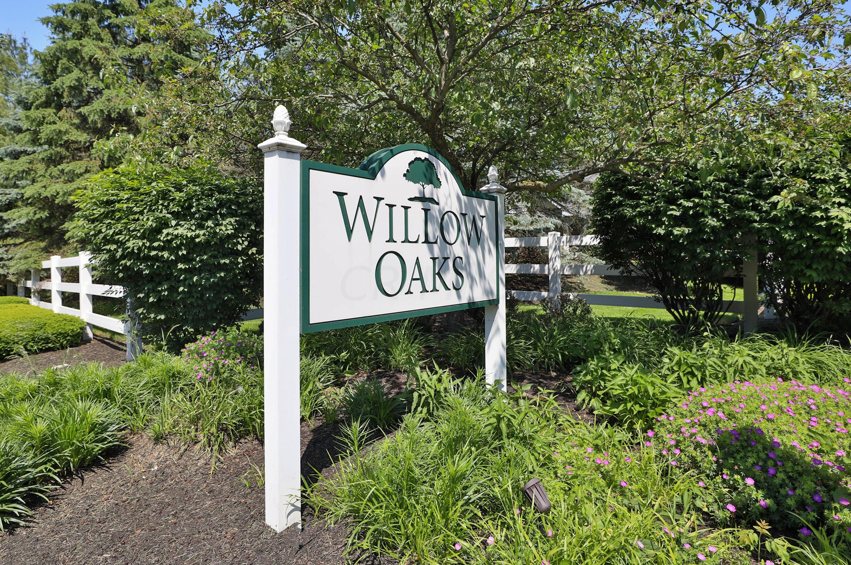 93 Glade Springs Dr, Blacklick, OH 43004