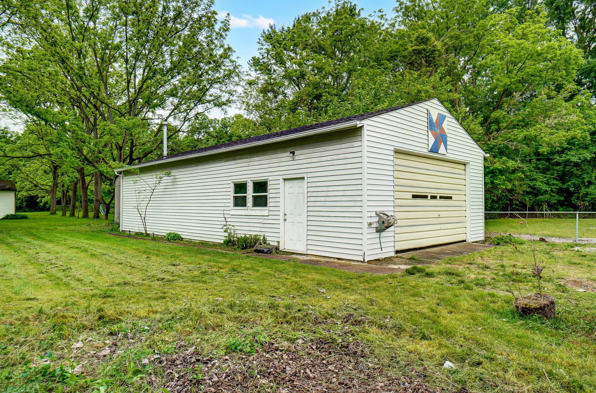 999 Hart Rd, Columbus OH  43223-3864 exterior