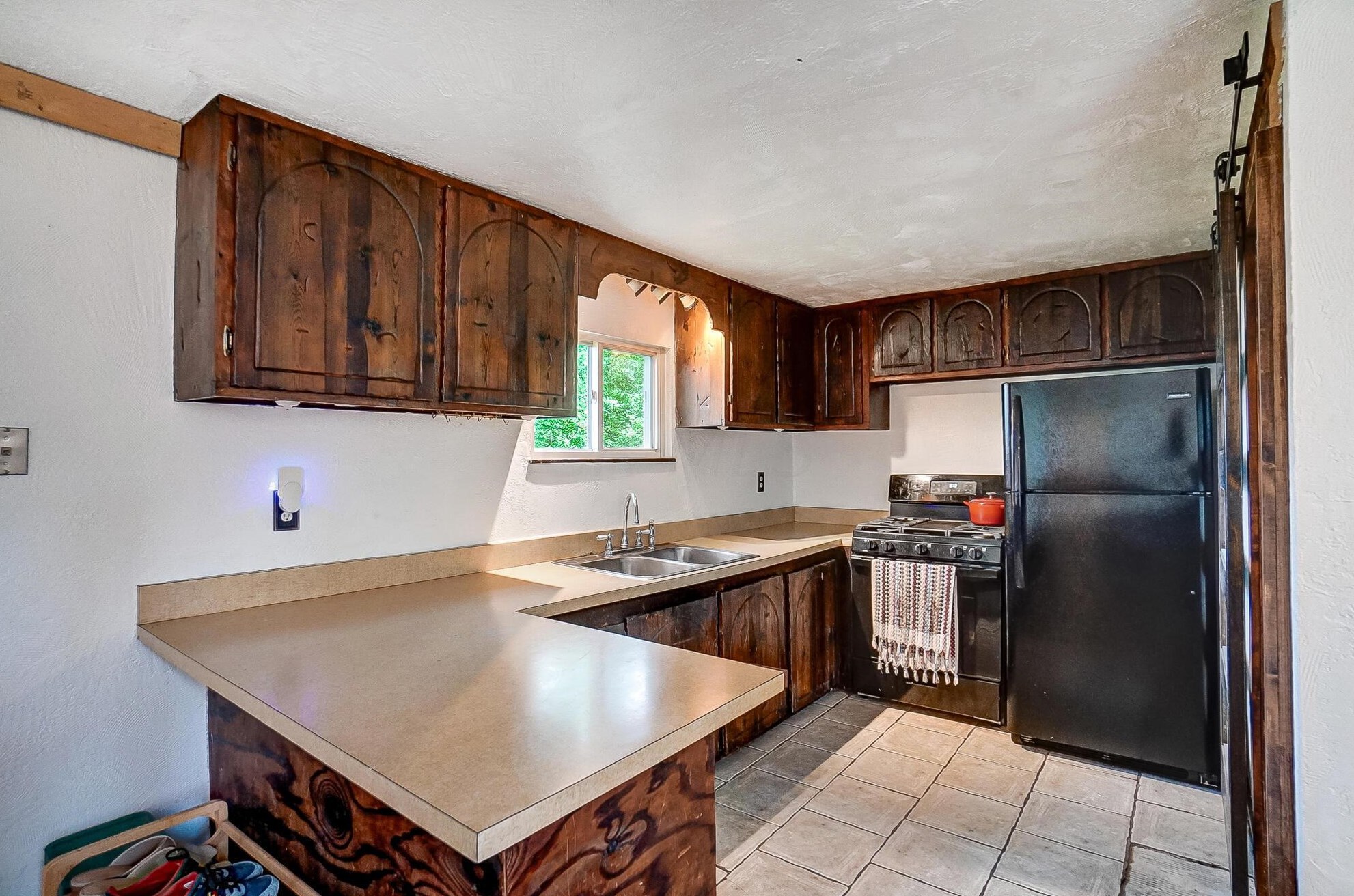 999 Hart Rd, Columbus OH  43223-3864 exterior