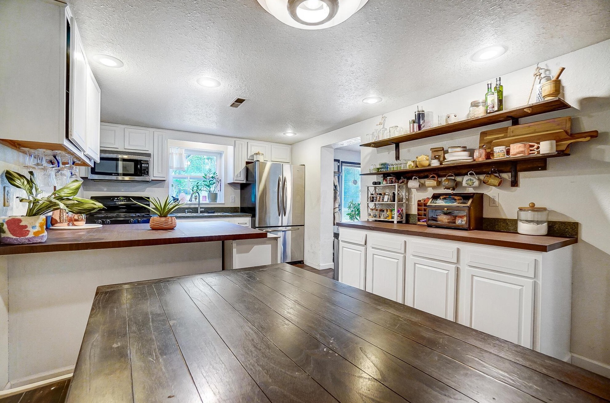 999 Hart Rd, Columbus OH  43223-3864 exterior