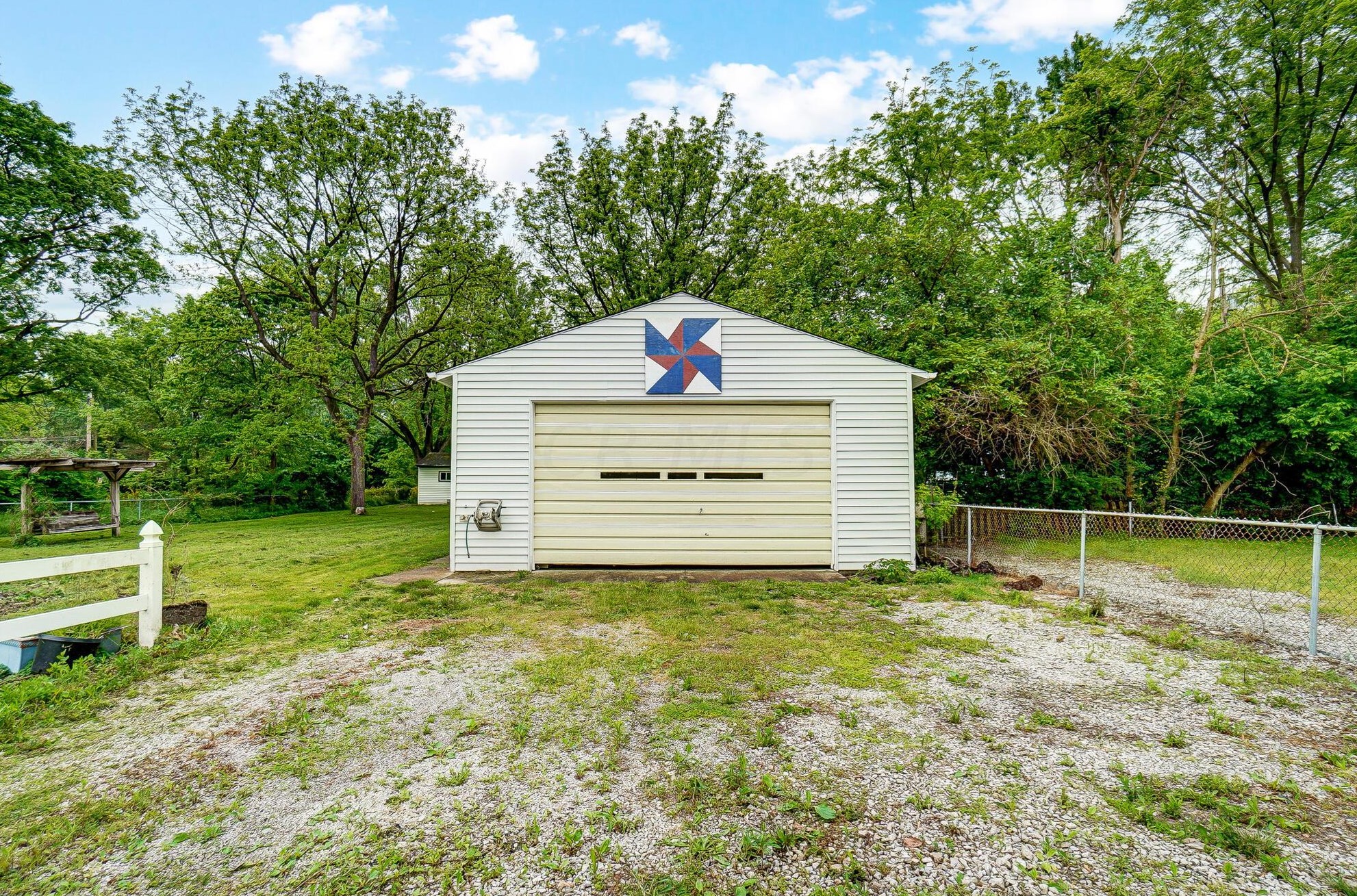 999 Hart Rd, Columbus OH  43223-3864 exterior