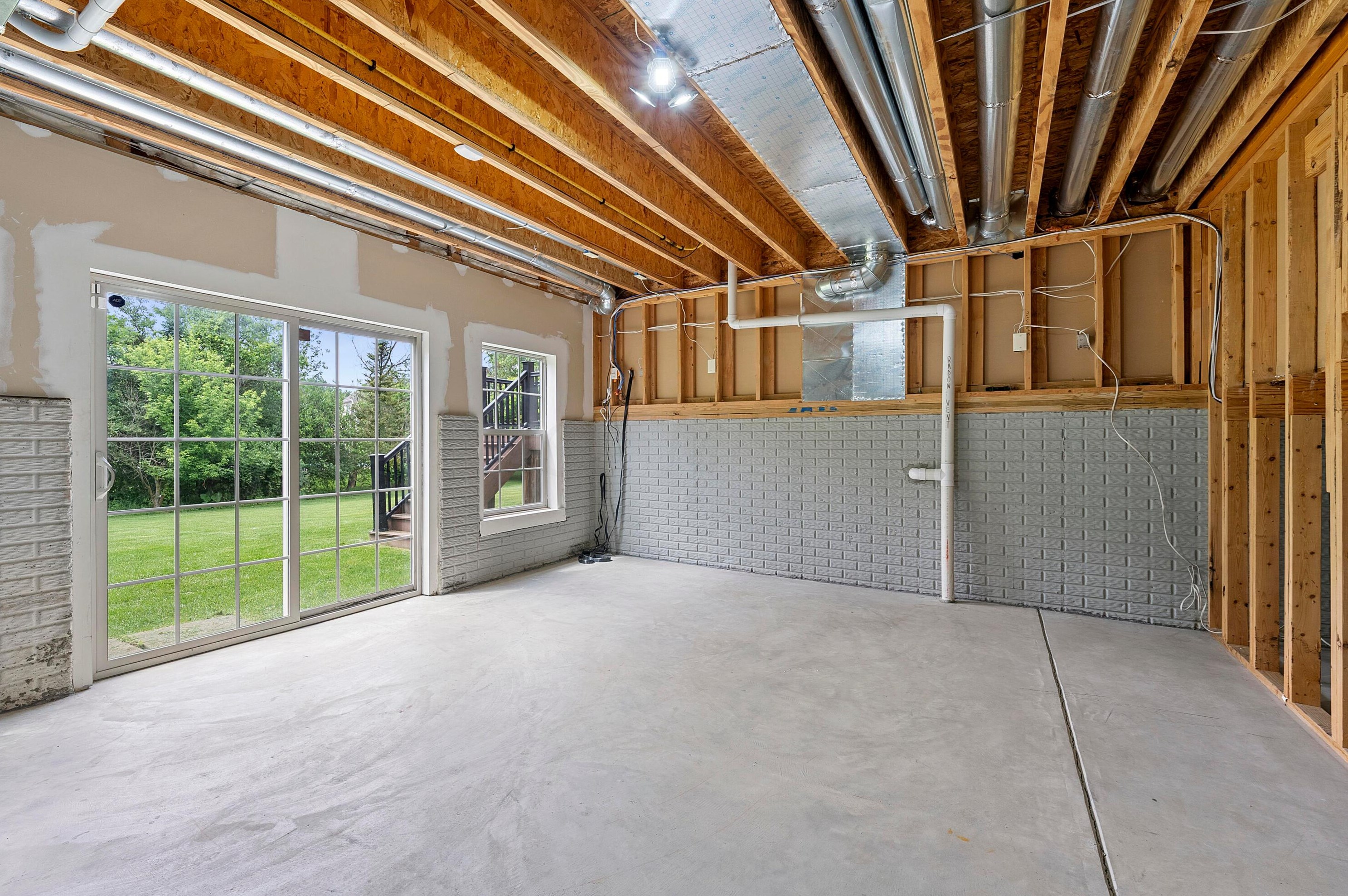 8127 Conine Dr, Dublin OH  exterior